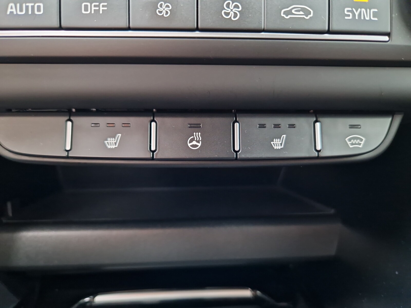 Kia Ceed - zdjęcie 19