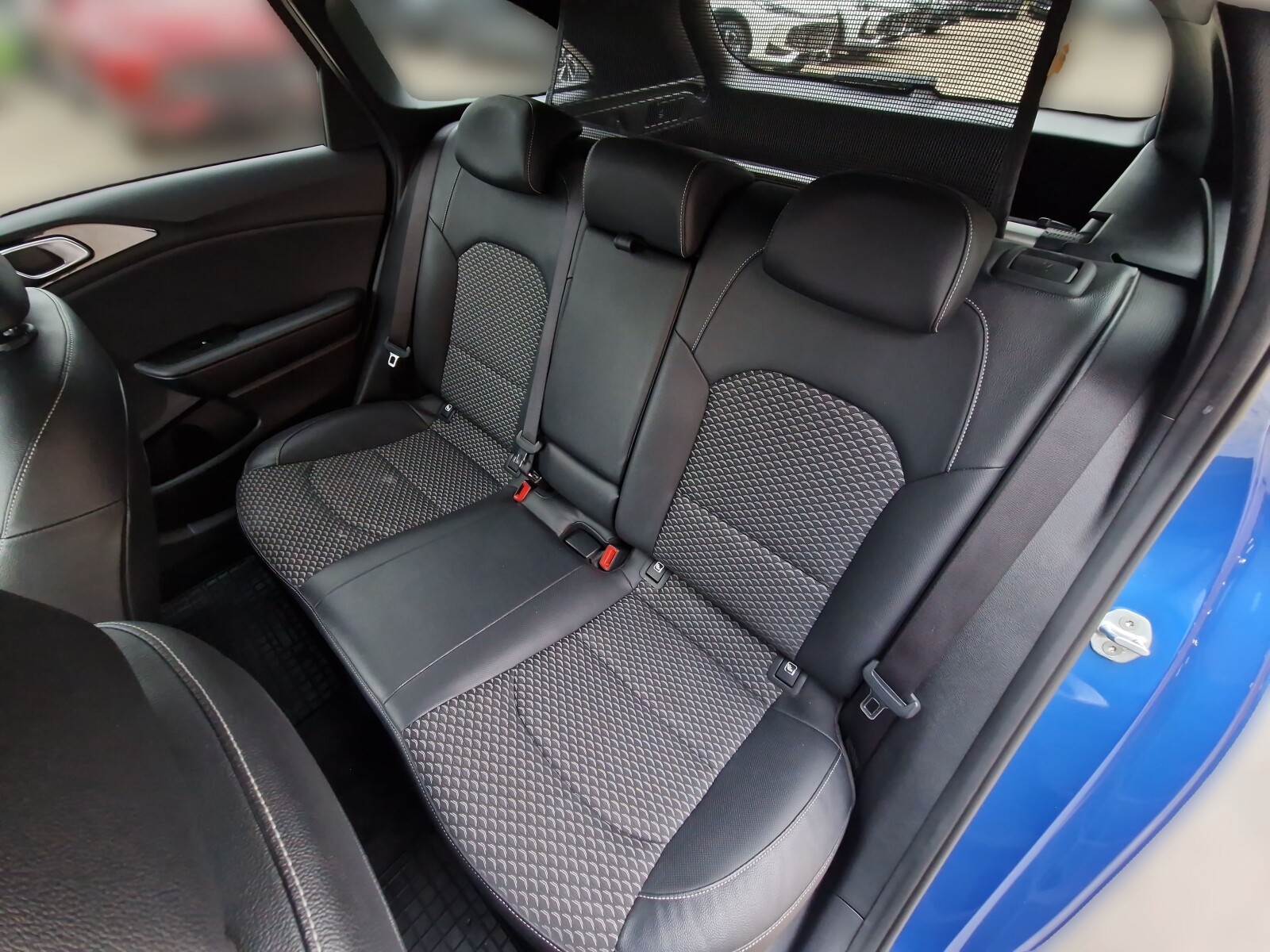 Kia Ceed - zdjęcie 10