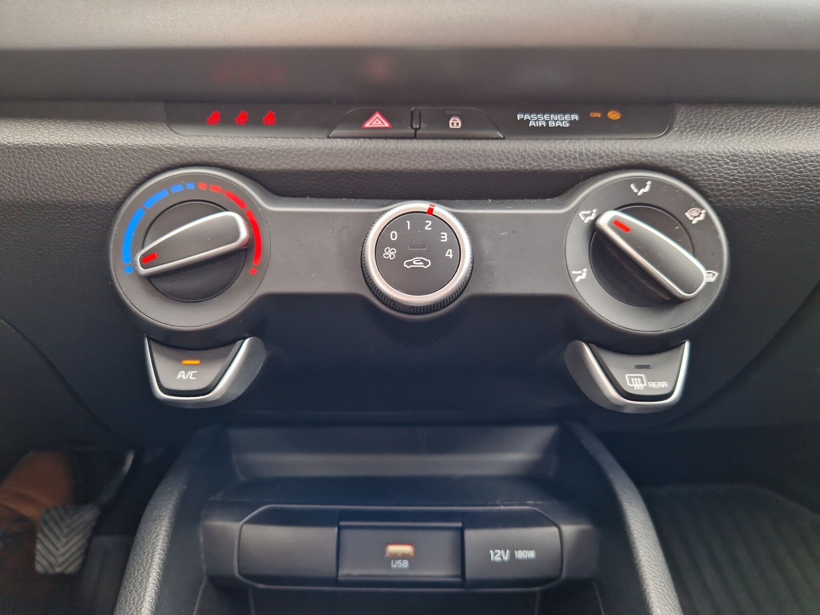 Kia Rio - zdjęcie 9