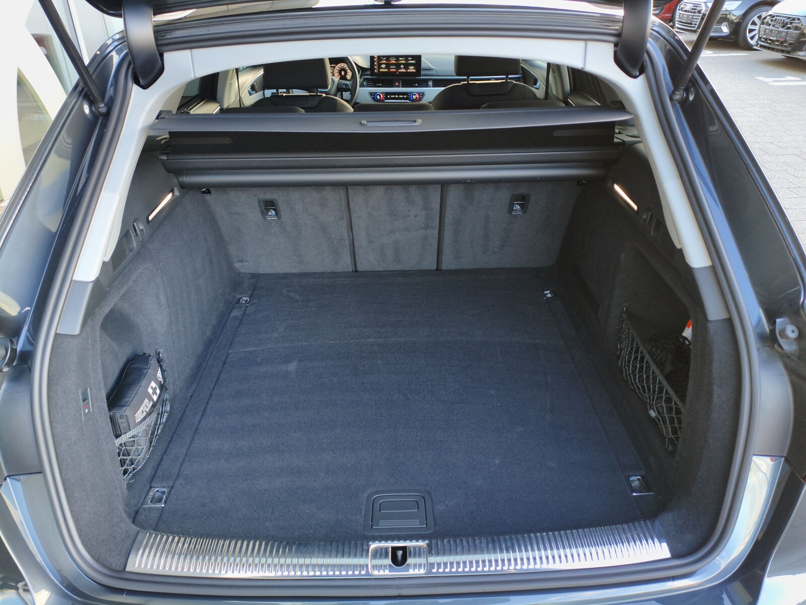 Audi A4 allroad quattro - zdjęcie 18