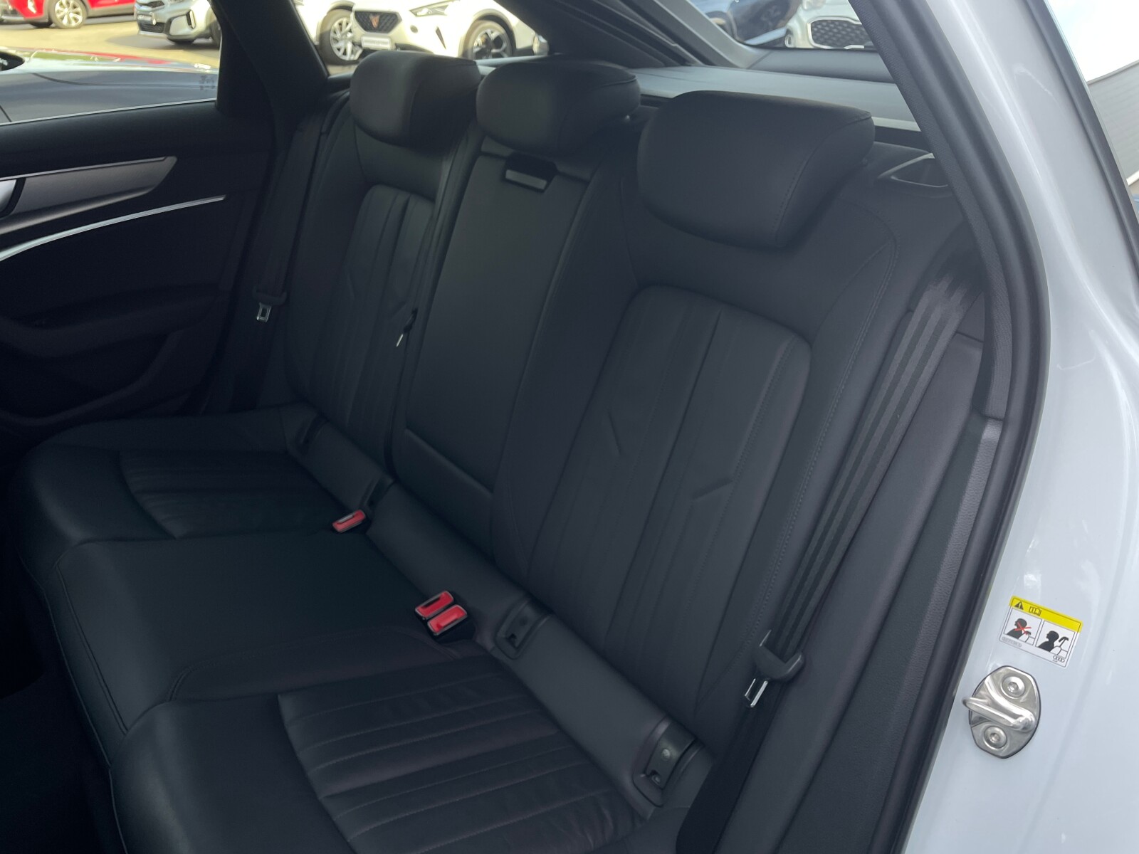Audi A6 Avant - zdjęcie 12