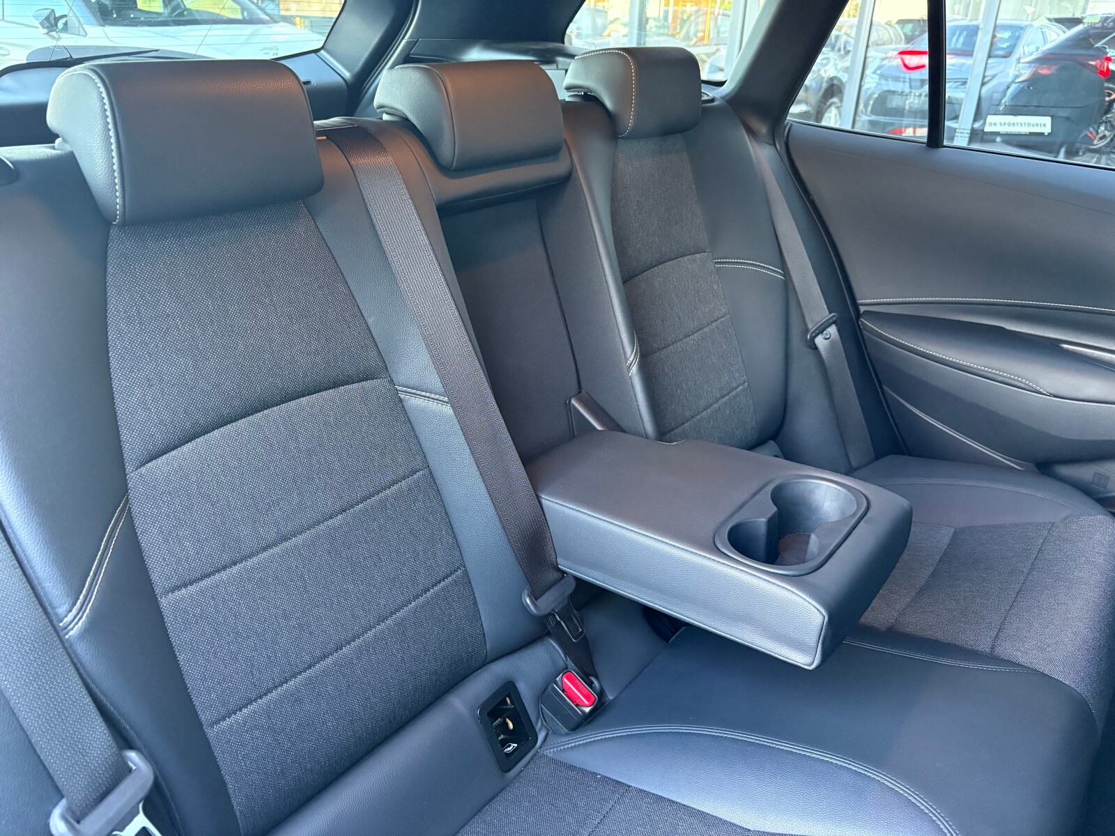 Toyota Corolla - zdjęcie 15