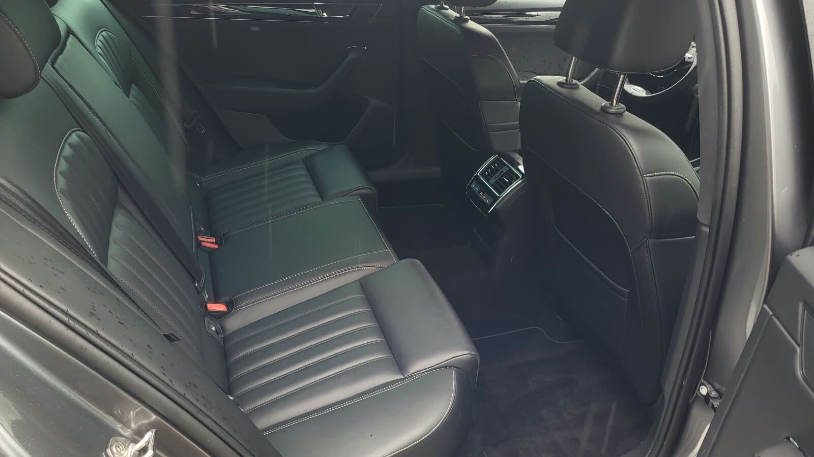 Škoda Superb - zdjęcie 17