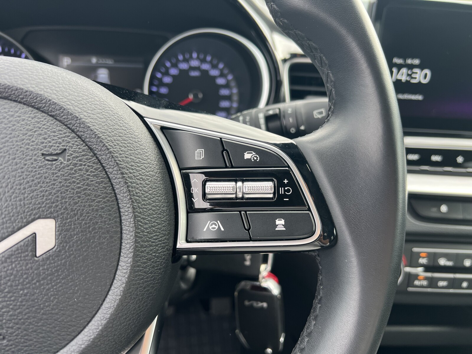 Kia XCeed - zdjęcie 16