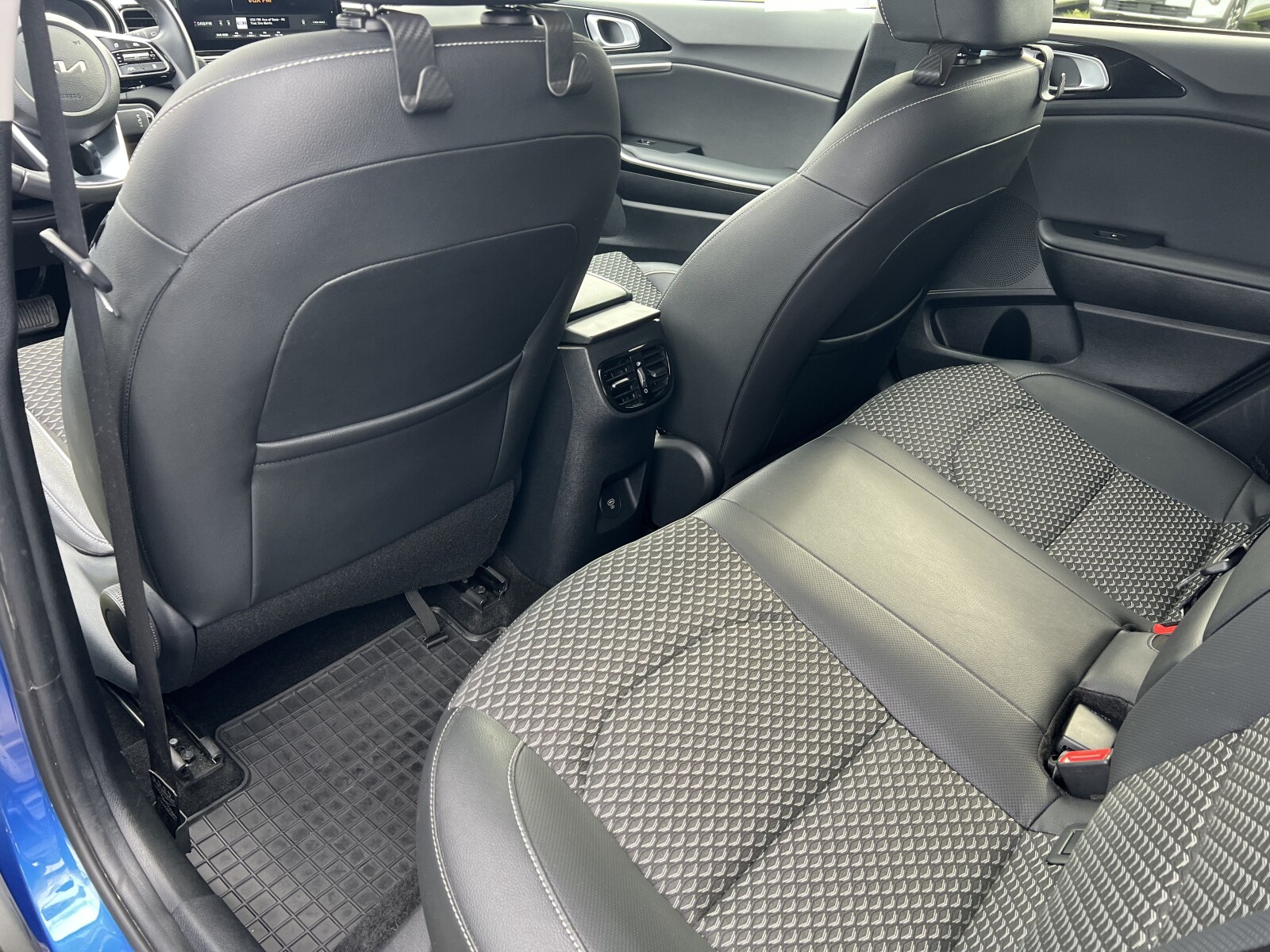 Kia XCeed - zdjęcie 25