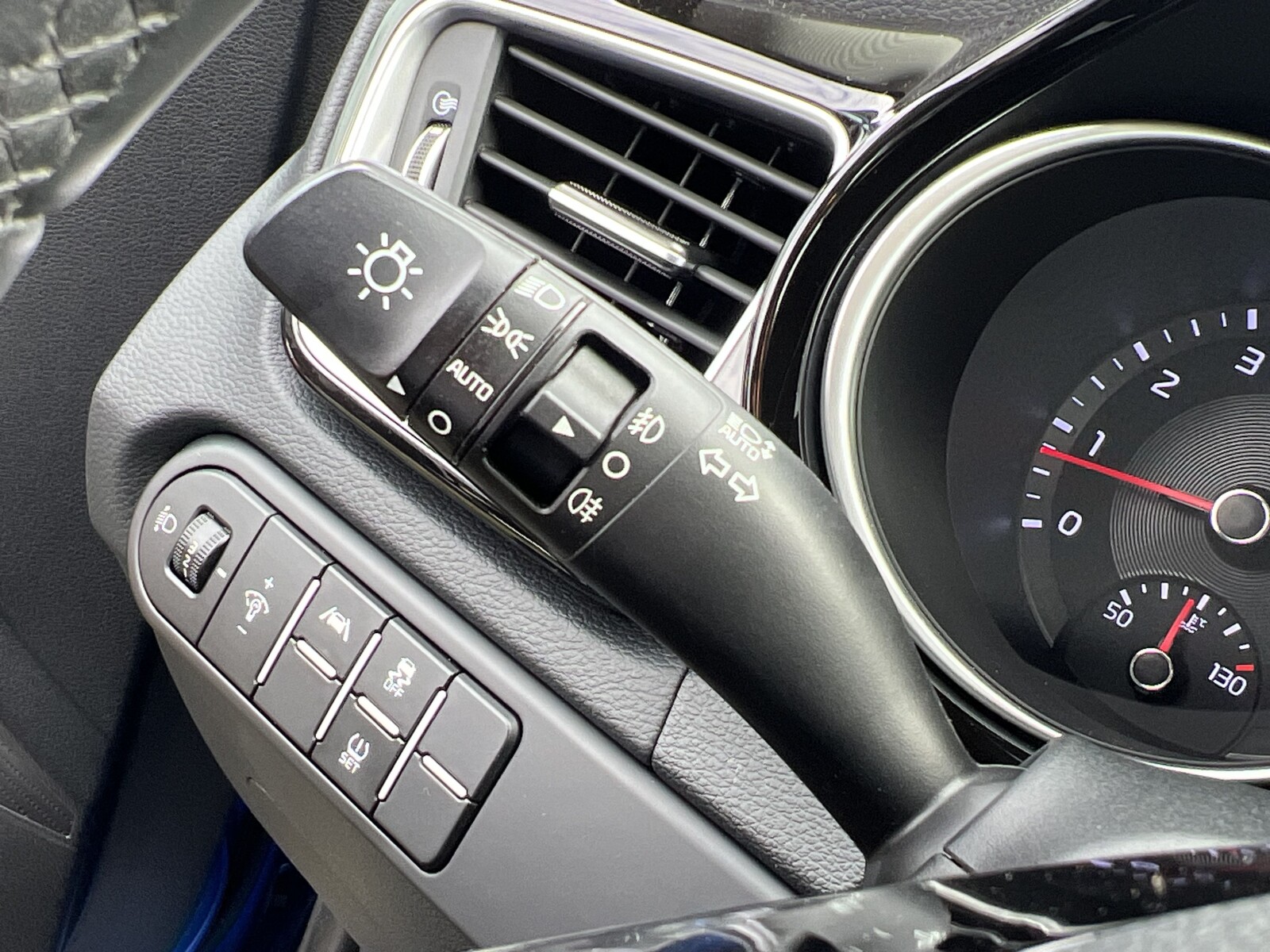 Kia XCeed - zdjęcie 22