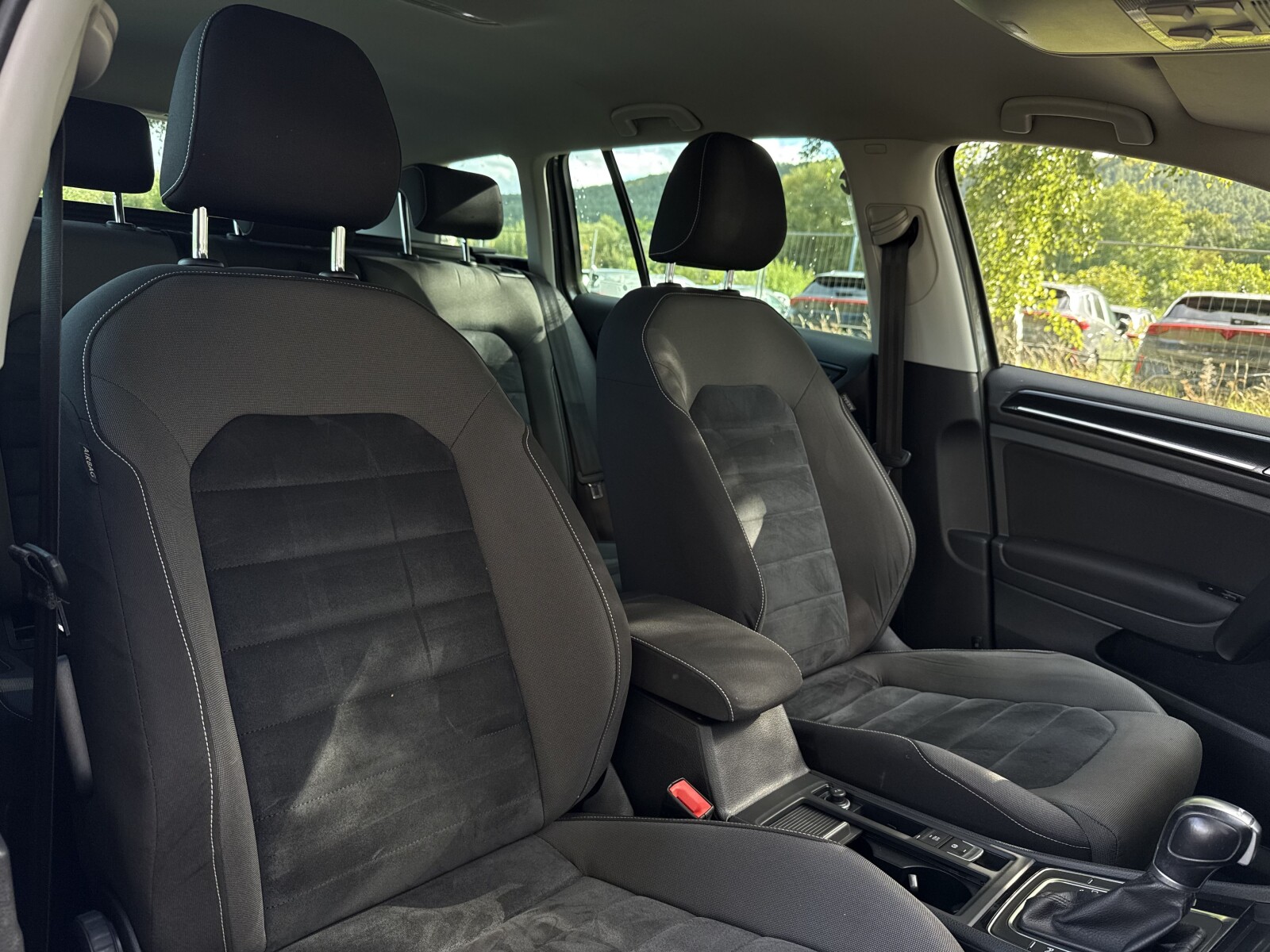 Volkswagen Golf - zdjęcie 13