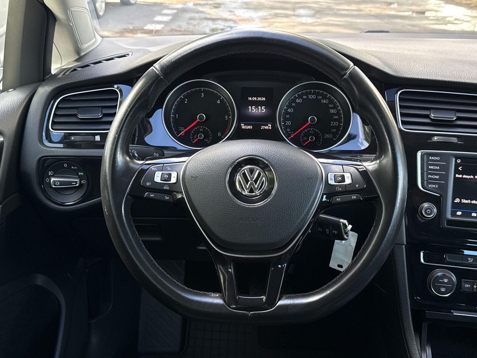Volkswagen Golf - zdjęcie 14