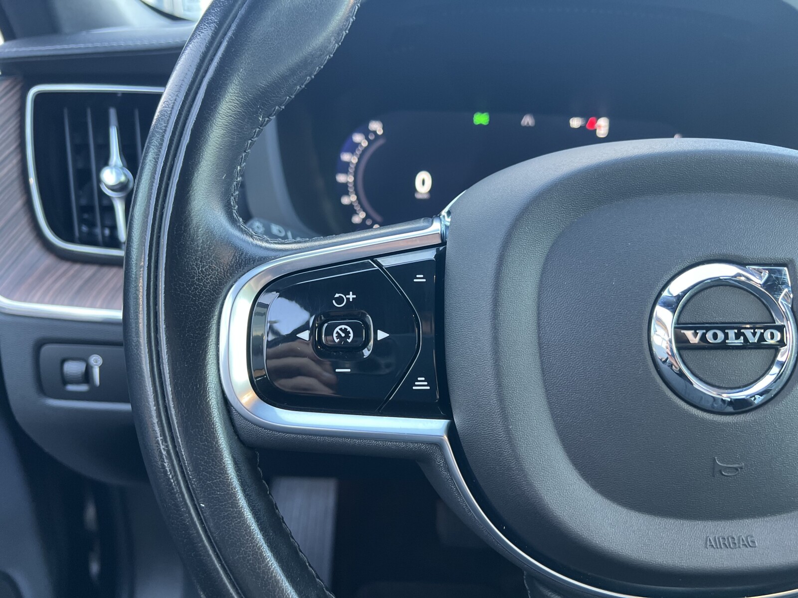 Volvo XC 60 - zdjęcie 13