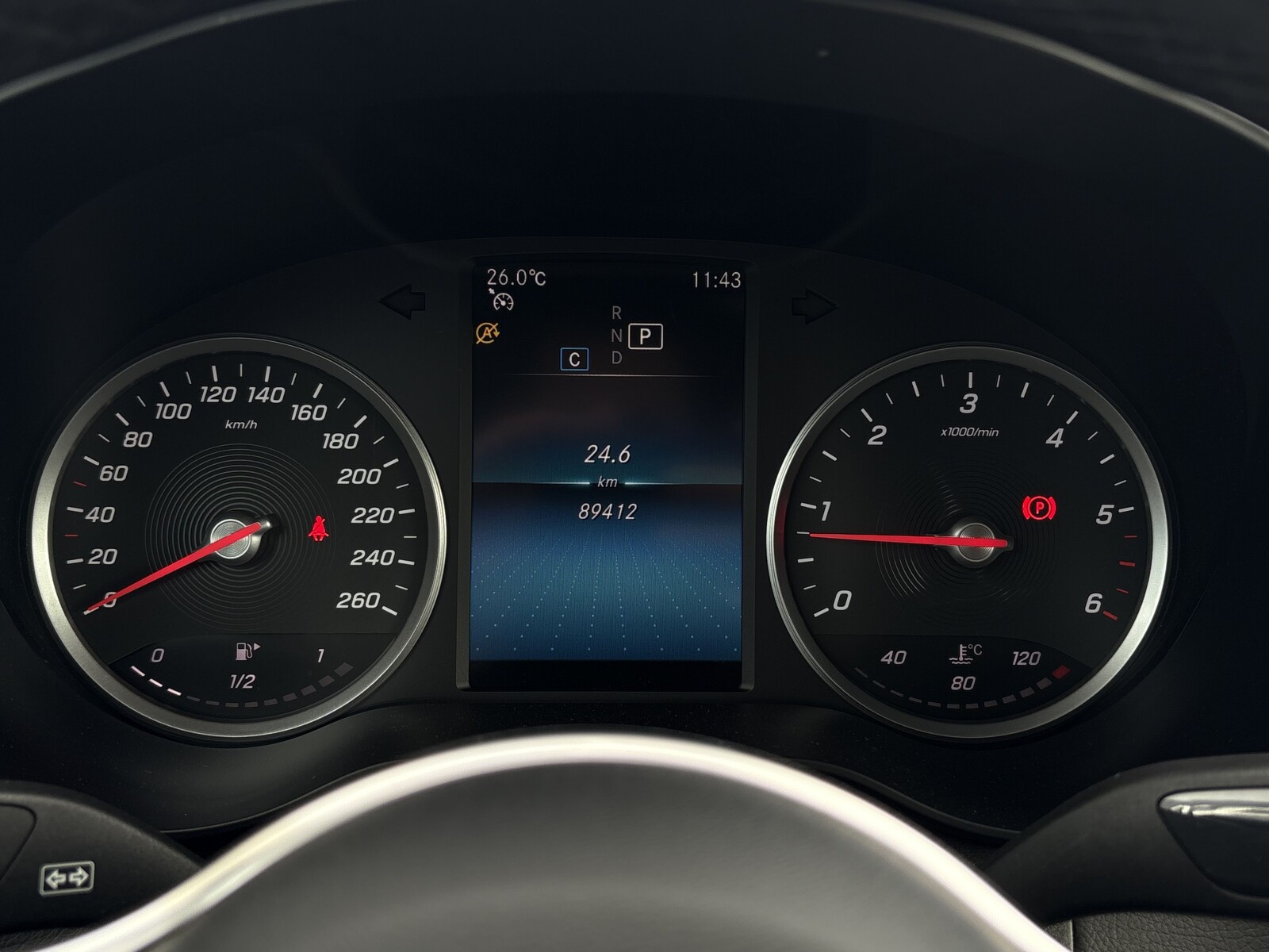 Mercedes-Benz GLC 220 - zdjęcie 17
