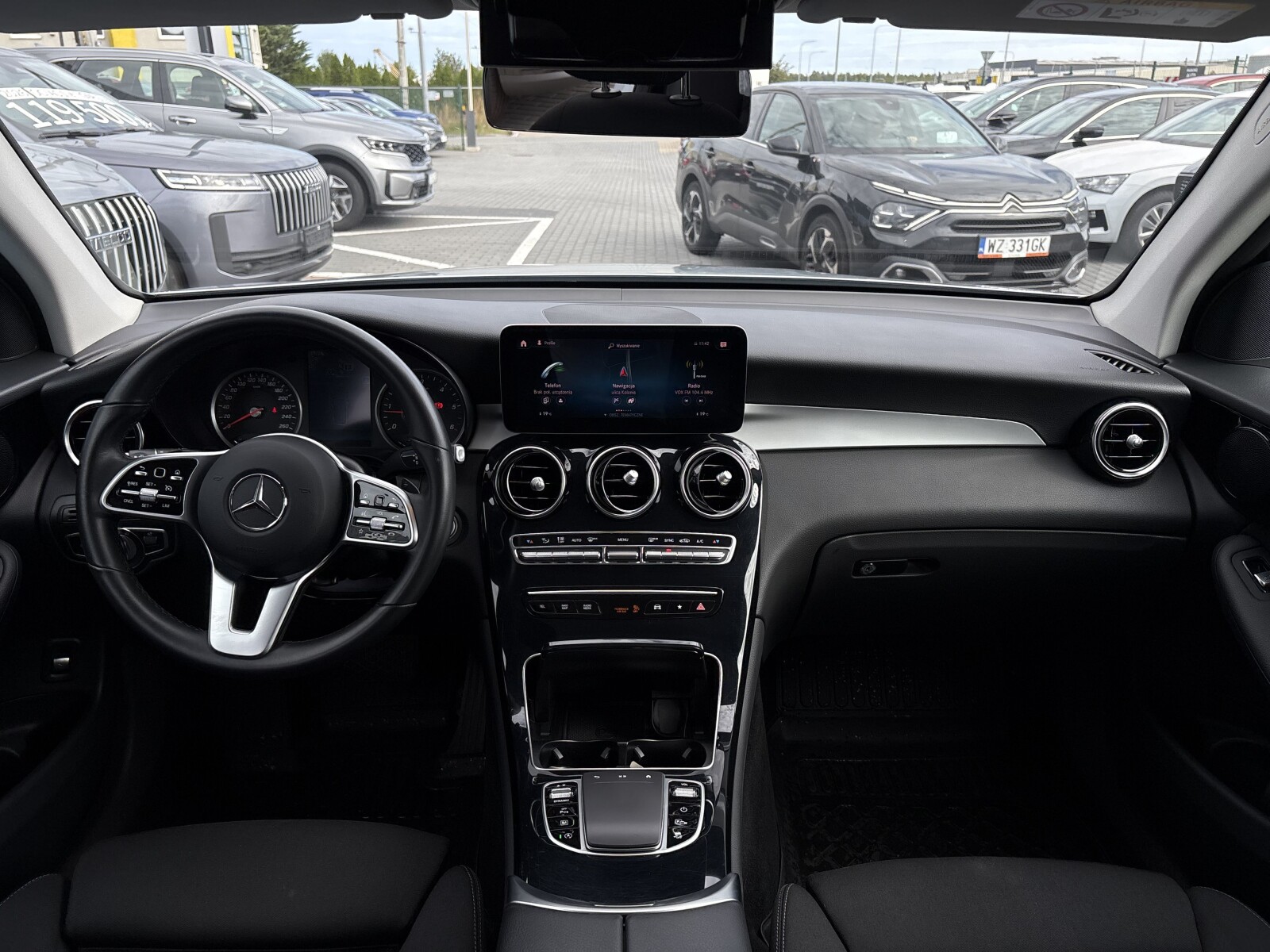 Mercedes-Benz GLC 220 - zdjęcie 9