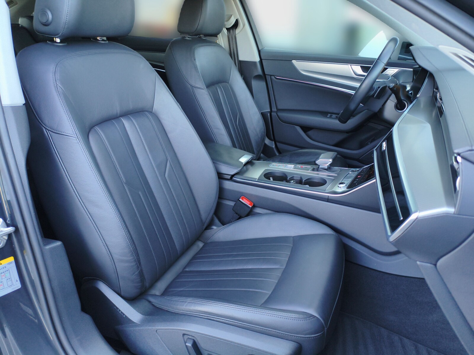 Audi A6 Avant - zdjęcie 12