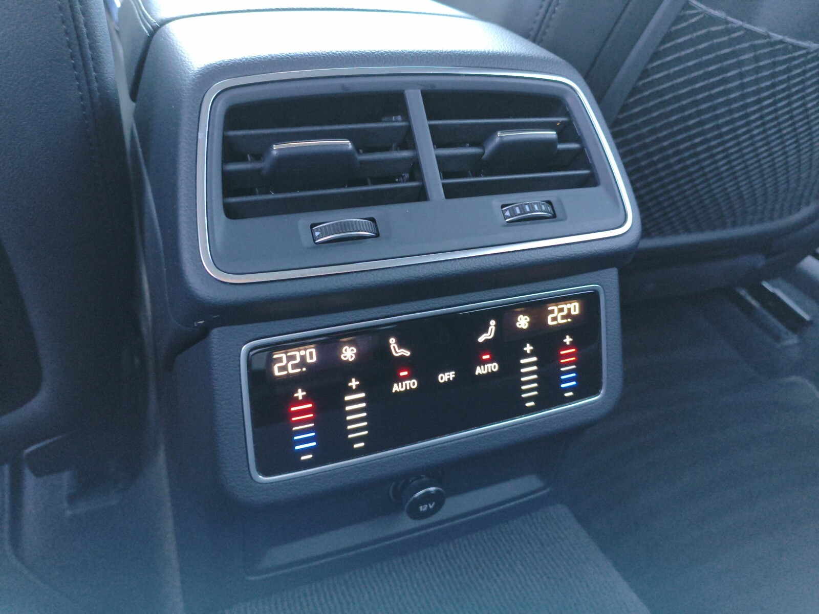 Audi A6 Avant - zdjęcie 22