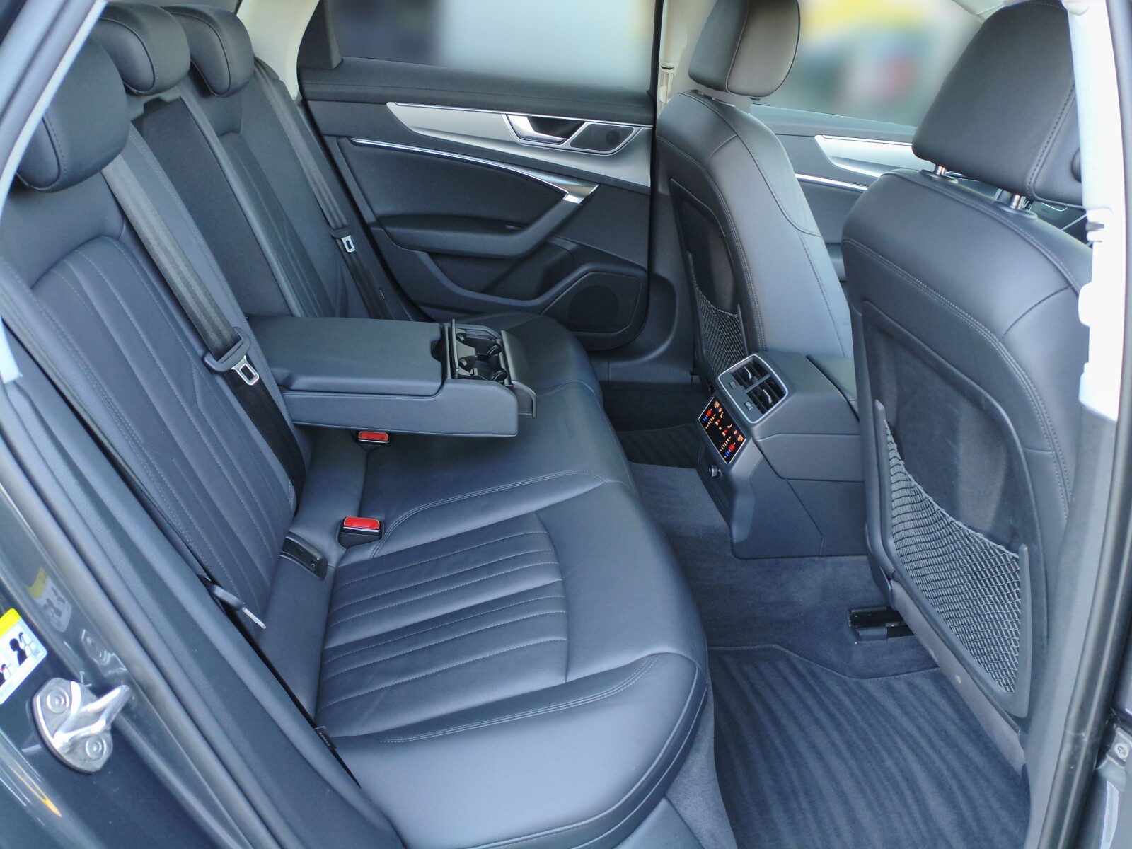 Audi A6 Avant - zdjęcie 11