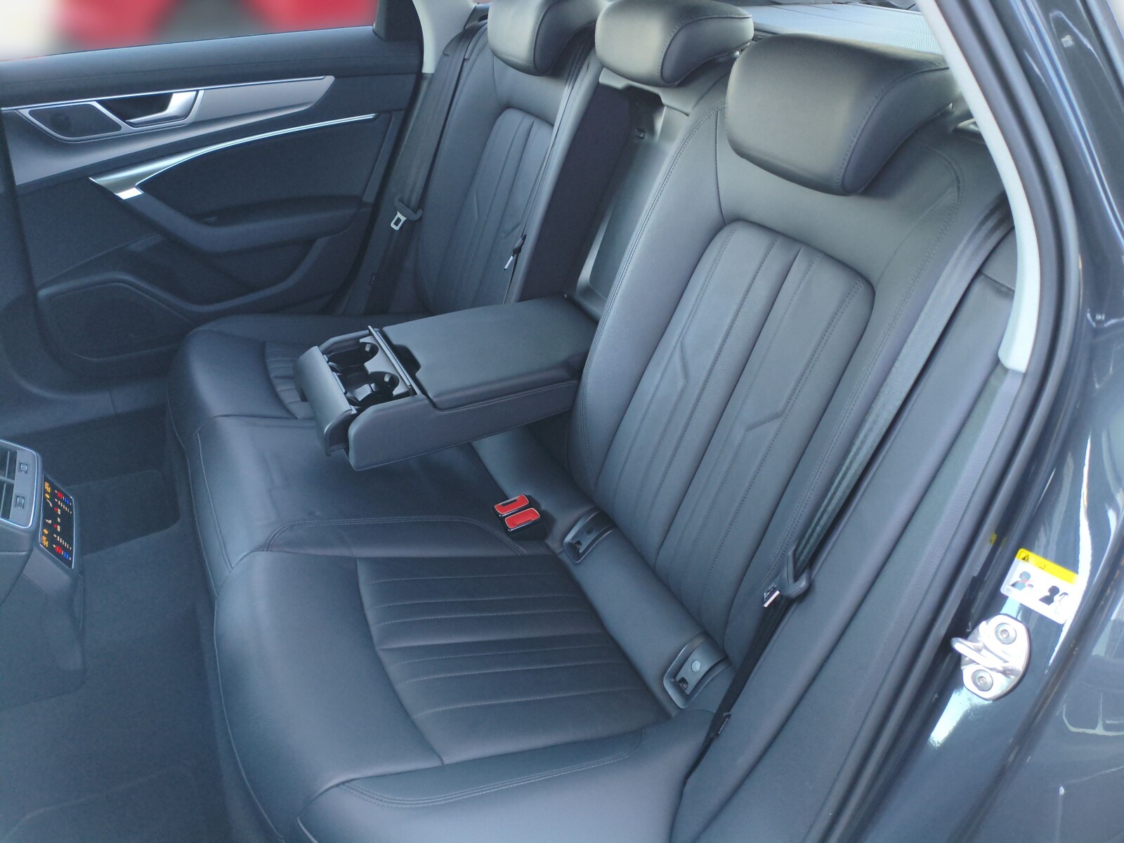 Audi A6 Avant - zdjęcie 10