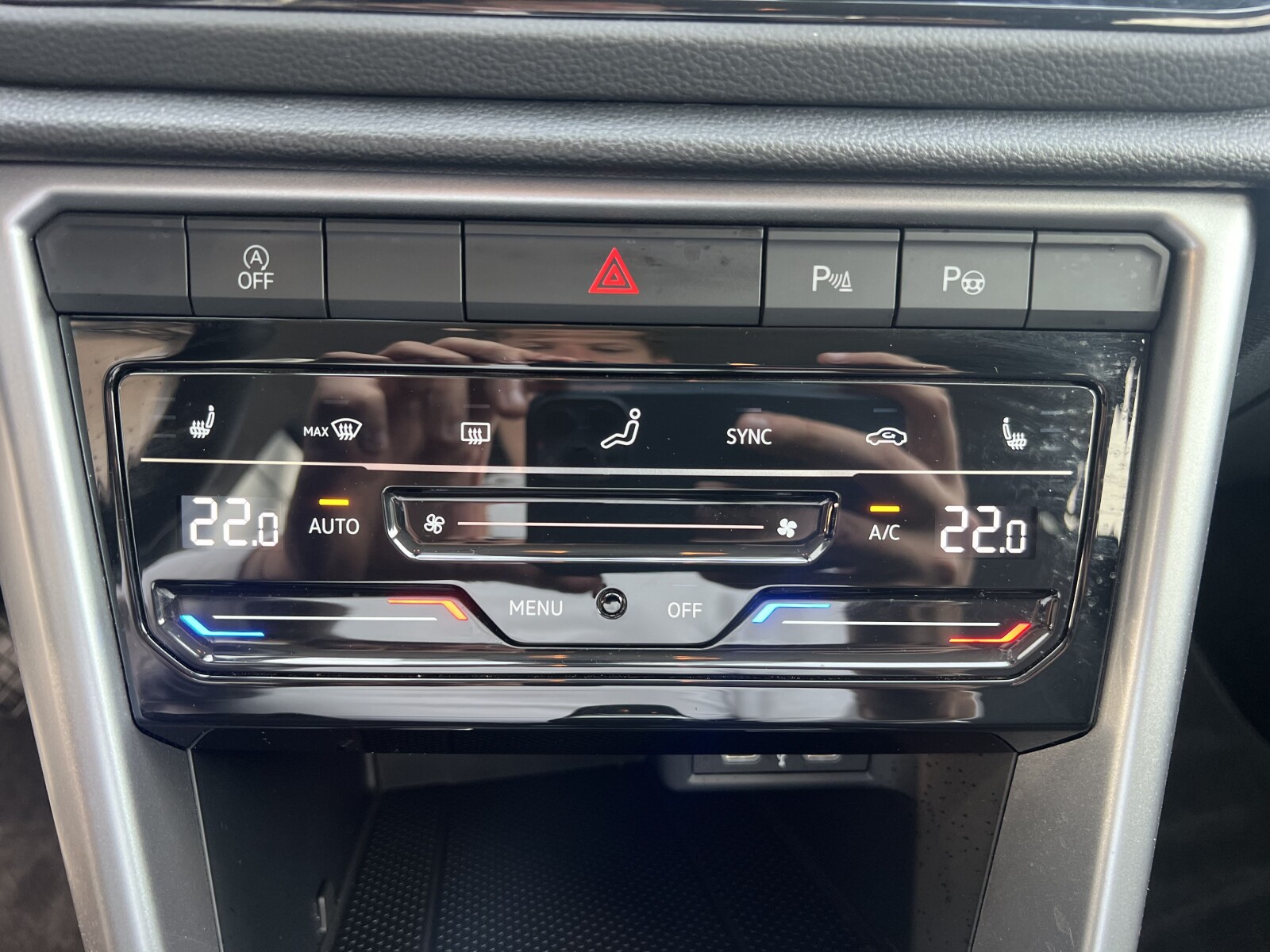 Volkswagen T-Roc - zdjęcie 20