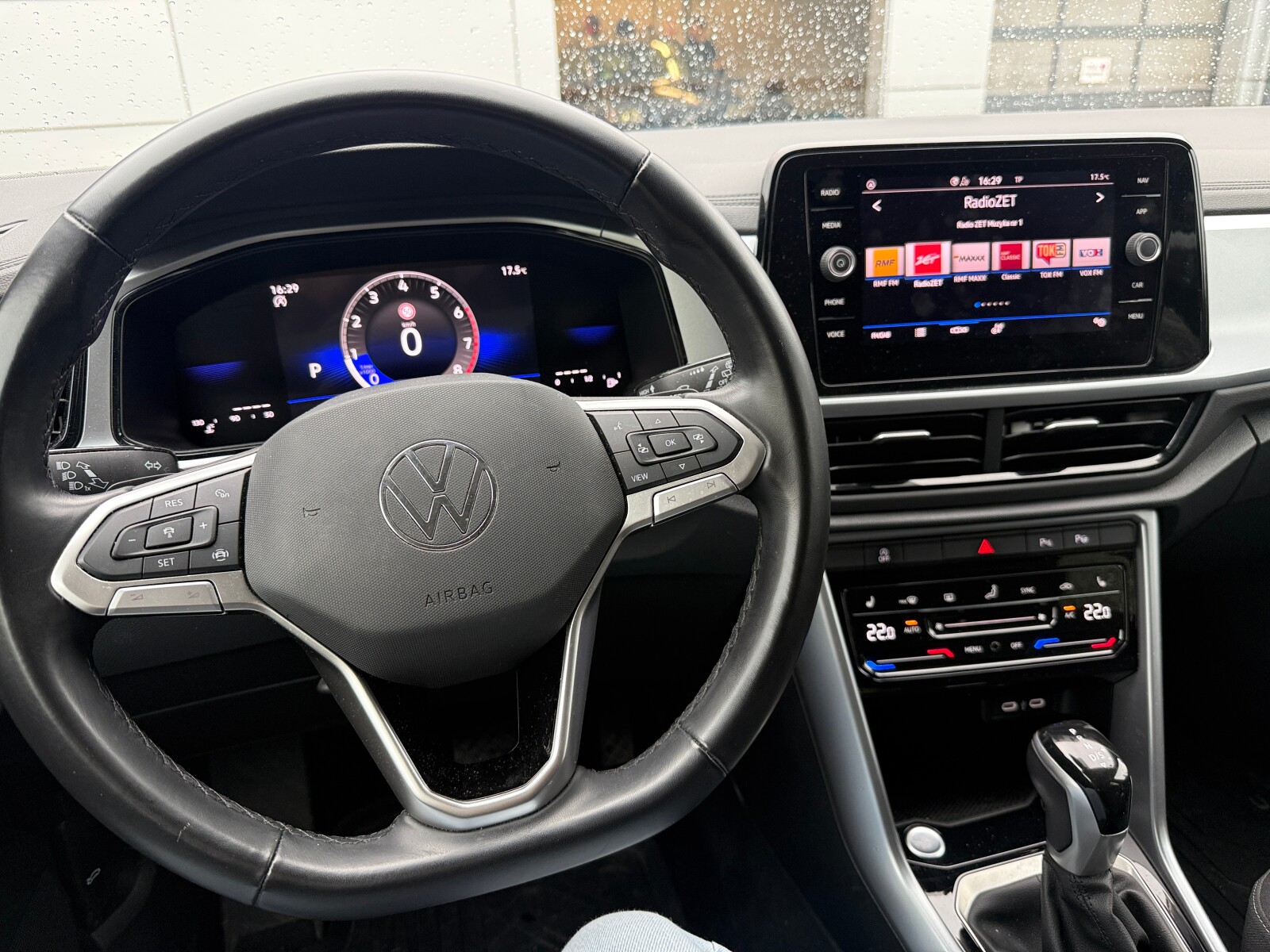 Volkswagen T-Roc - zdjęcie 2