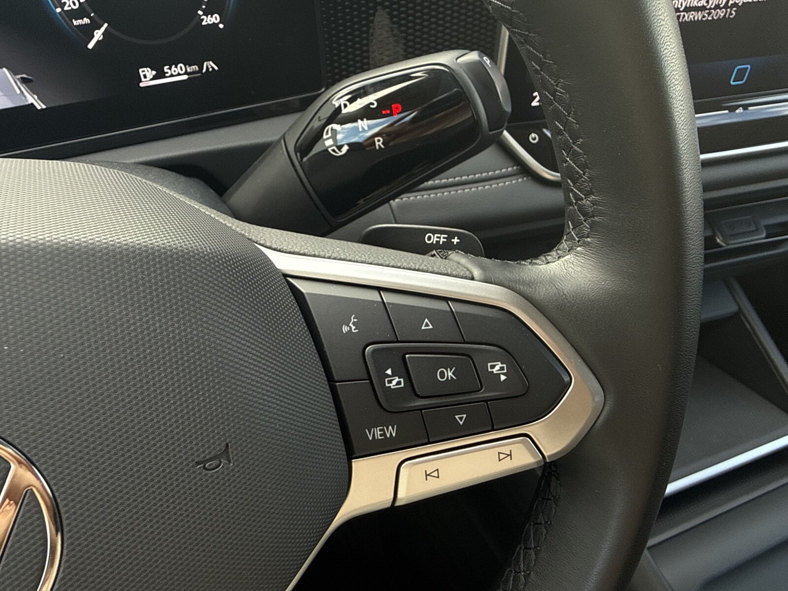 Volkswagen Tiguan - zdjęcie 17