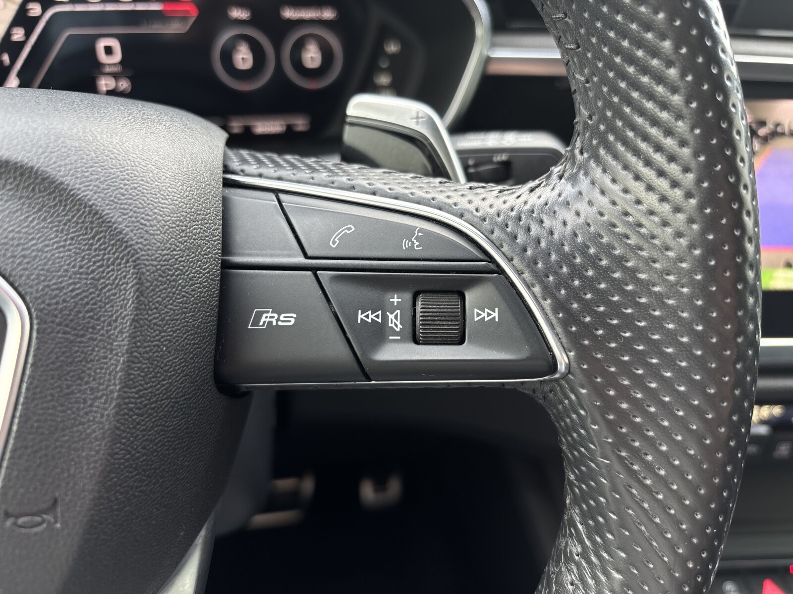 Audi RS Q3 Sportback - zdjęcie 15