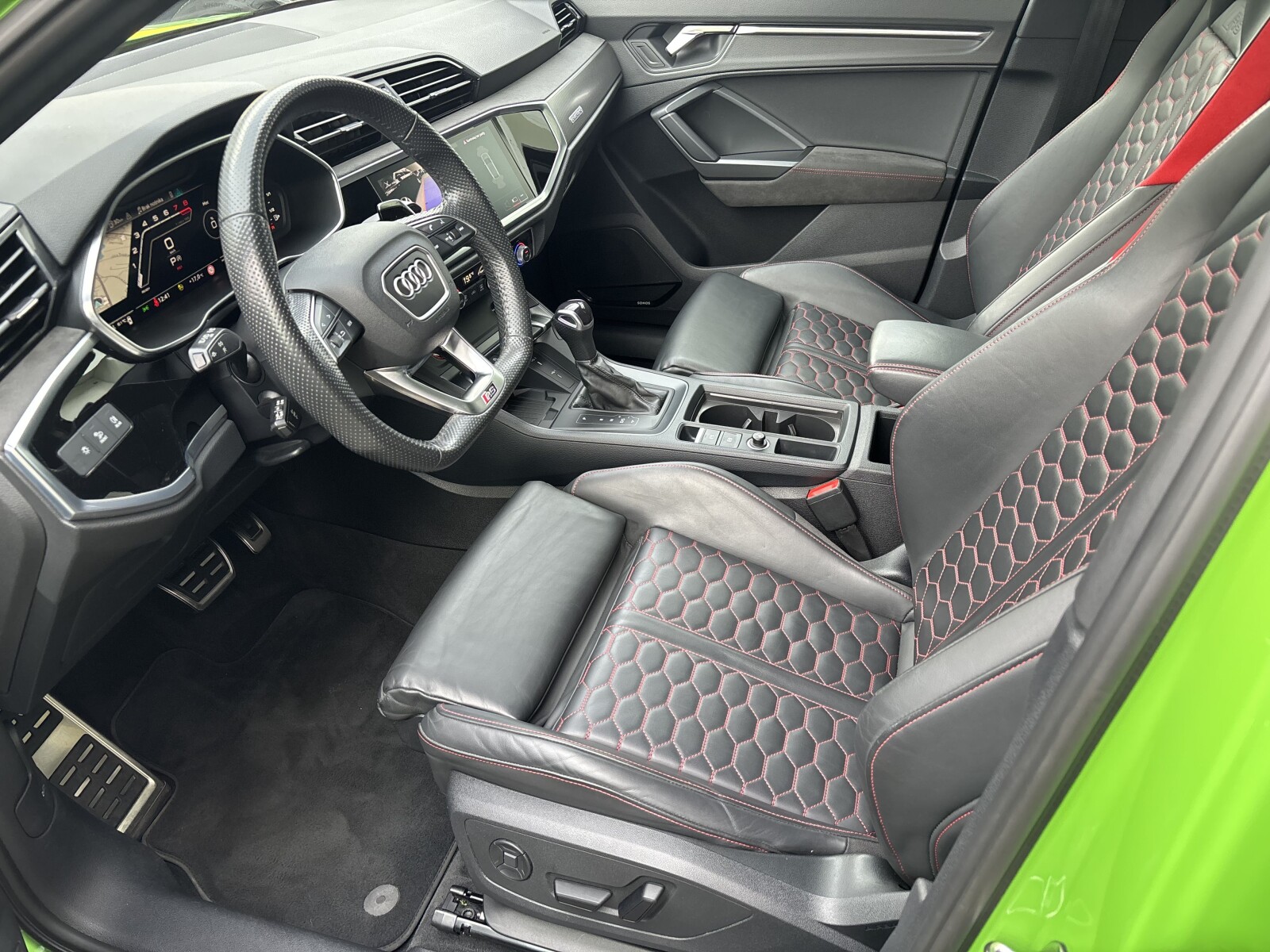 Audi RS Q3 Sportback - zdjęcie 18