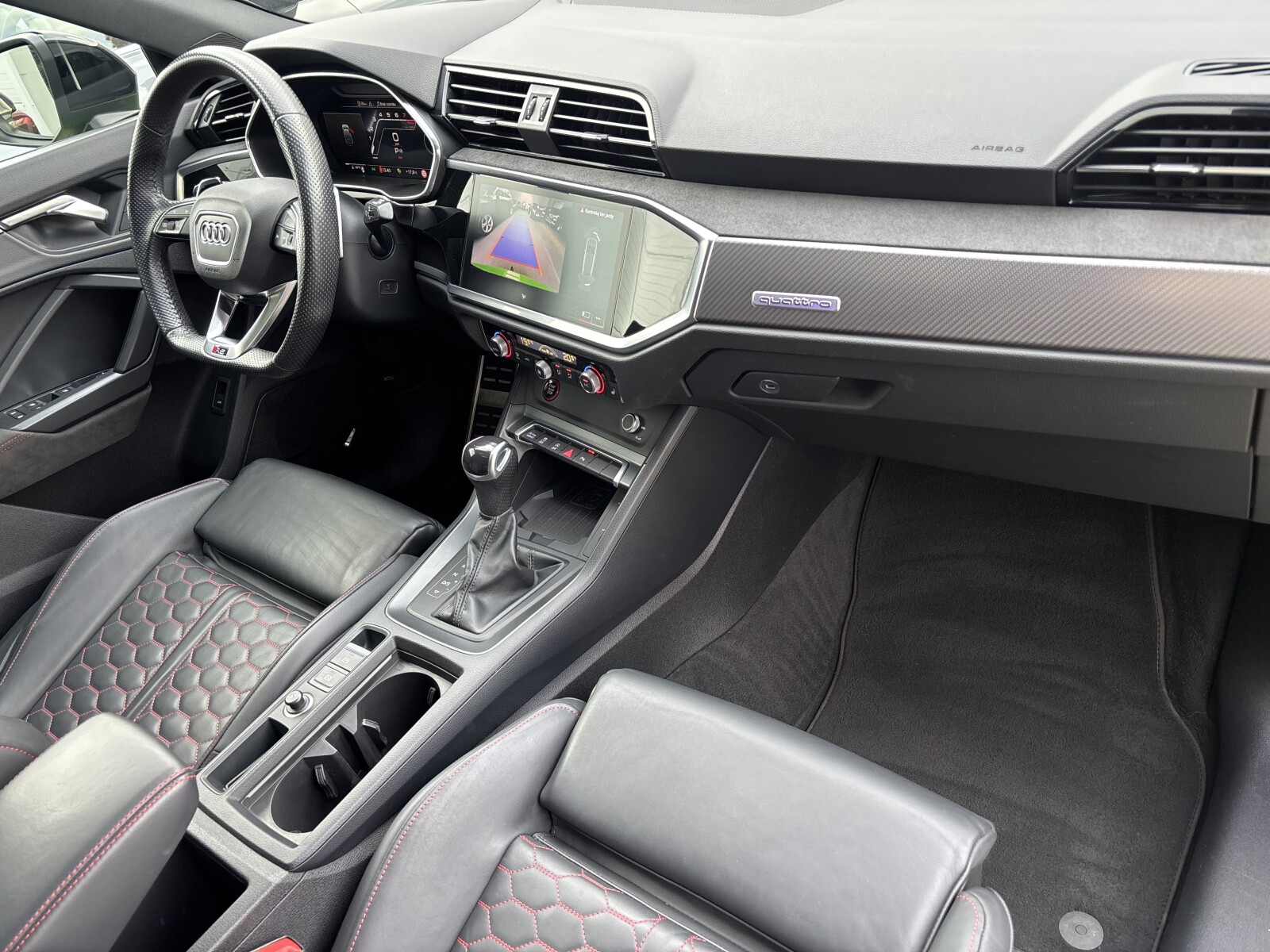Audi RS Q3 Sportback - zdjęcie 37
