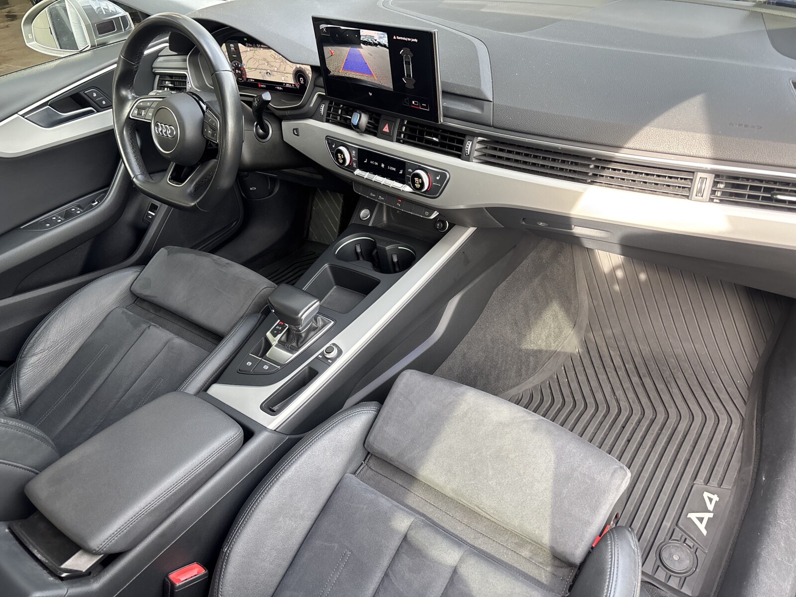 Audi A4 Limousine - zdjęcie 25