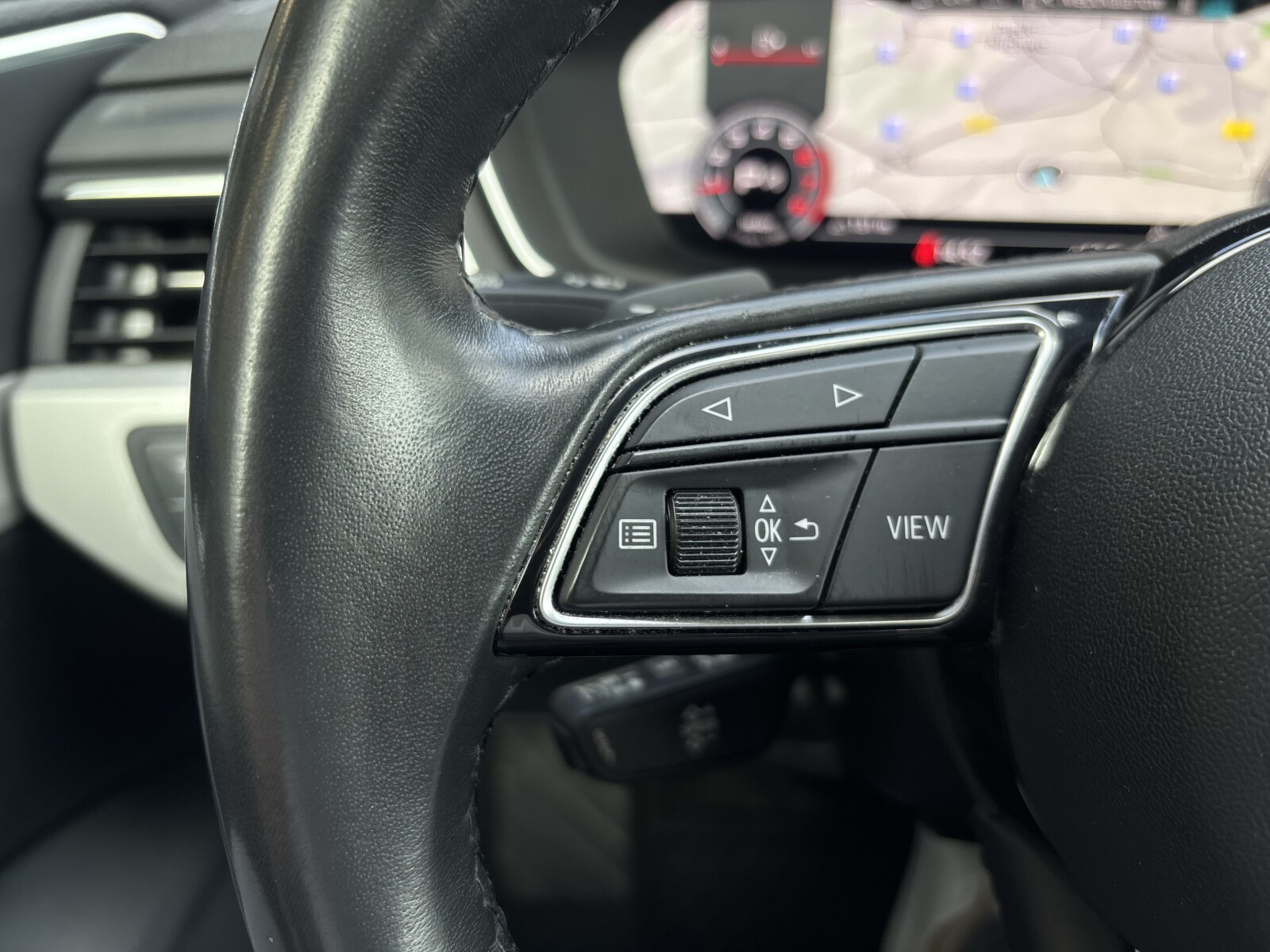 Audi A4 Limousine - zdjęcie 12