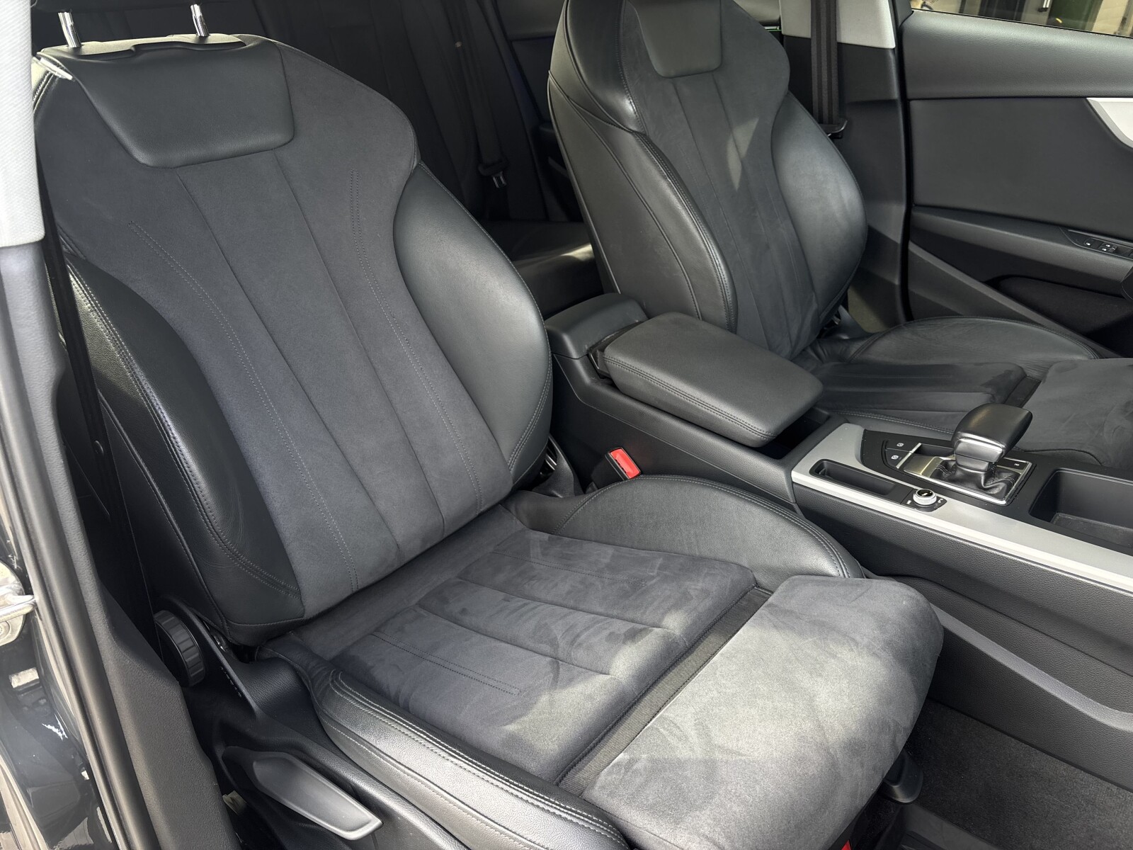 Audi A4 Limousine - zdjęcie 24