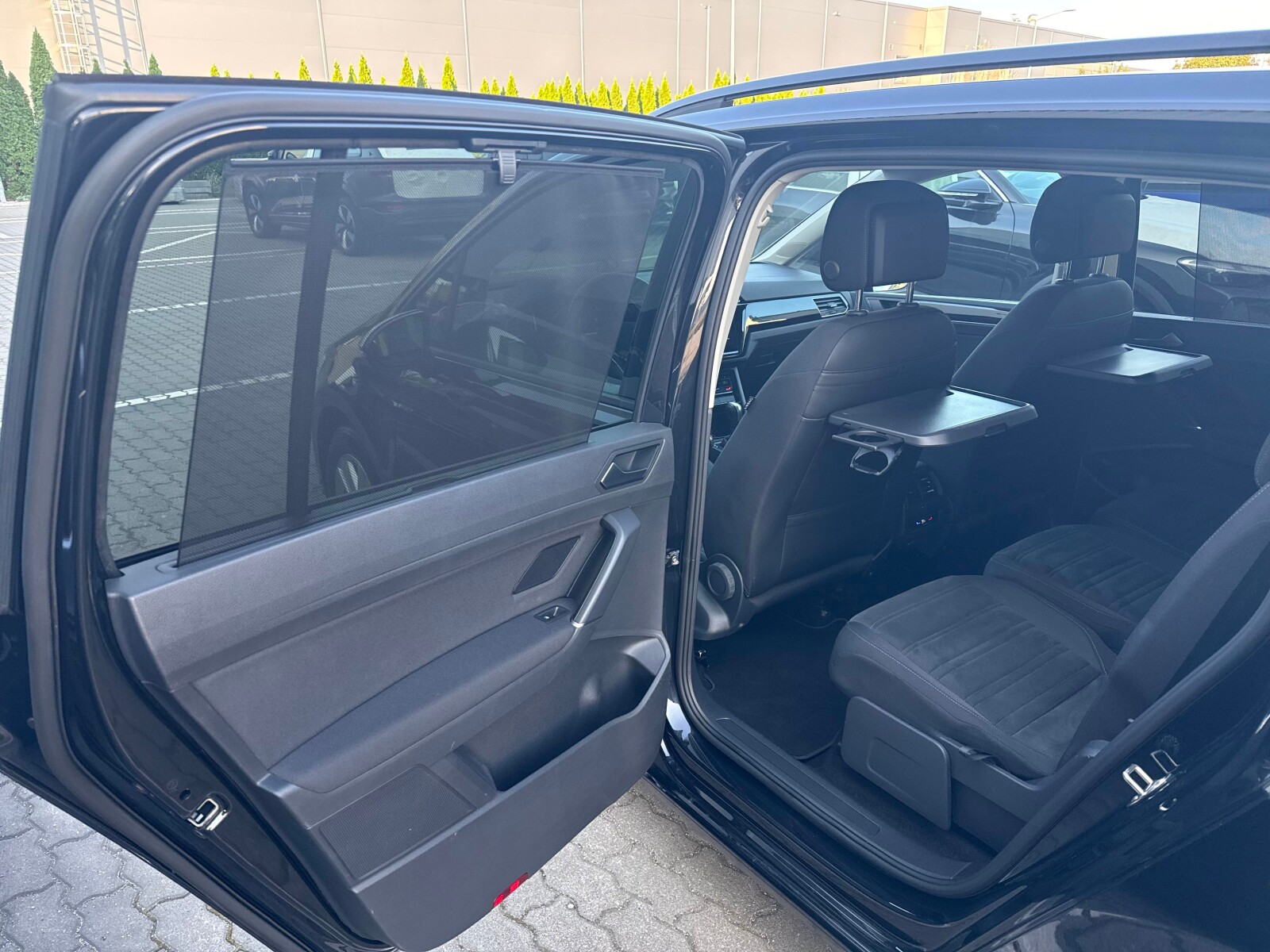 Volkswagen Touran - zdjęcie 29