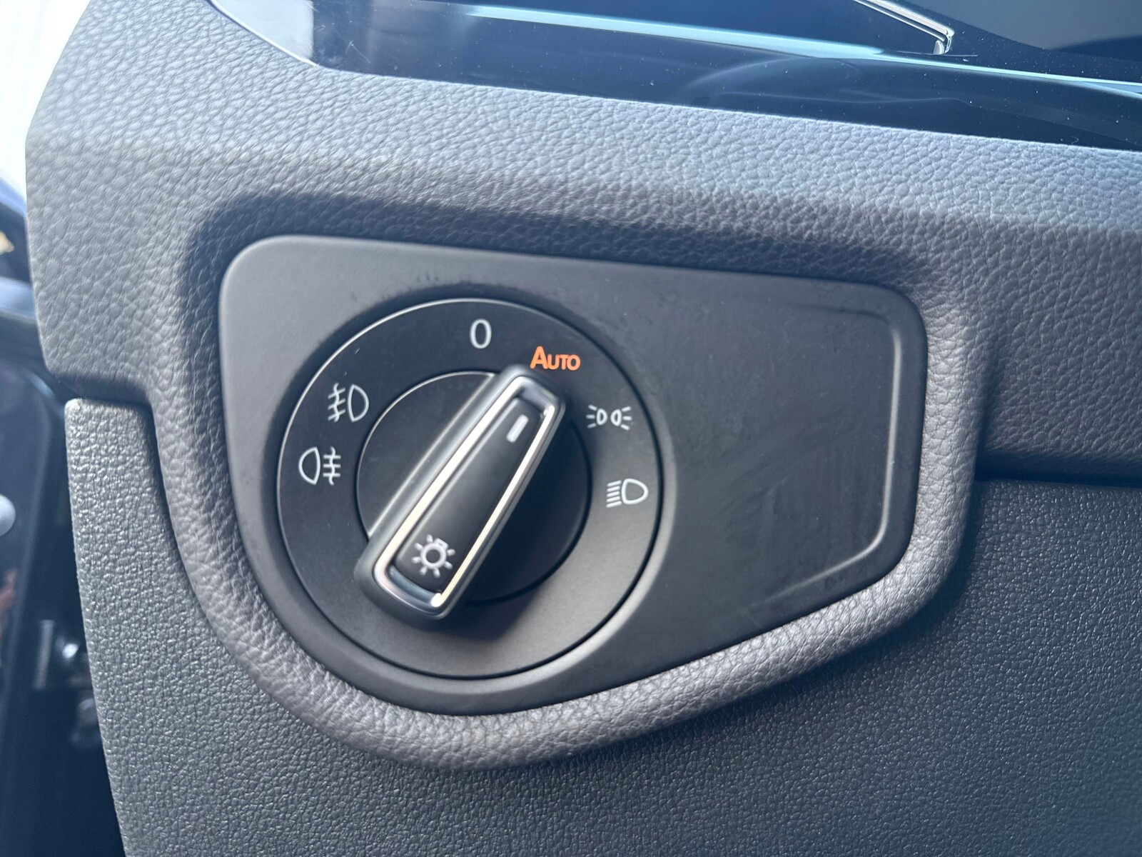 Volkswagen Touran - zdjęcie 10
