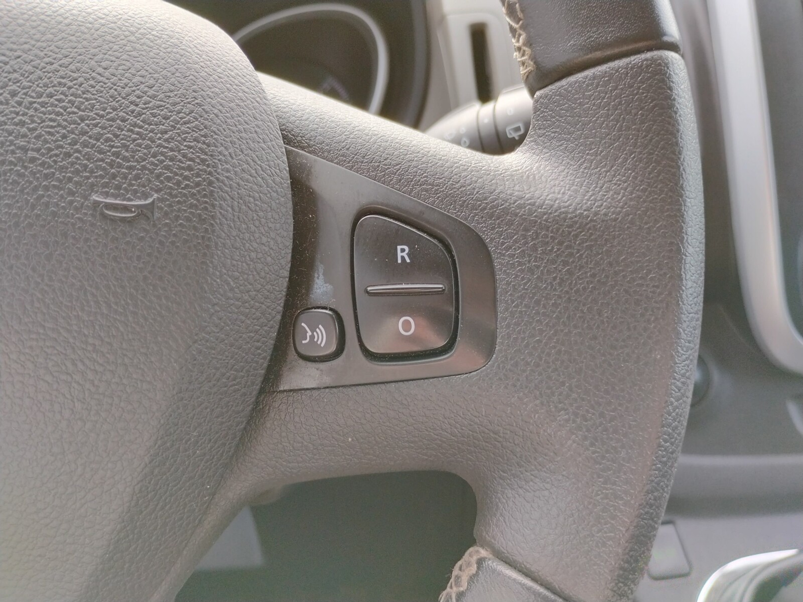 Renault Trafic - zdjęcie 25