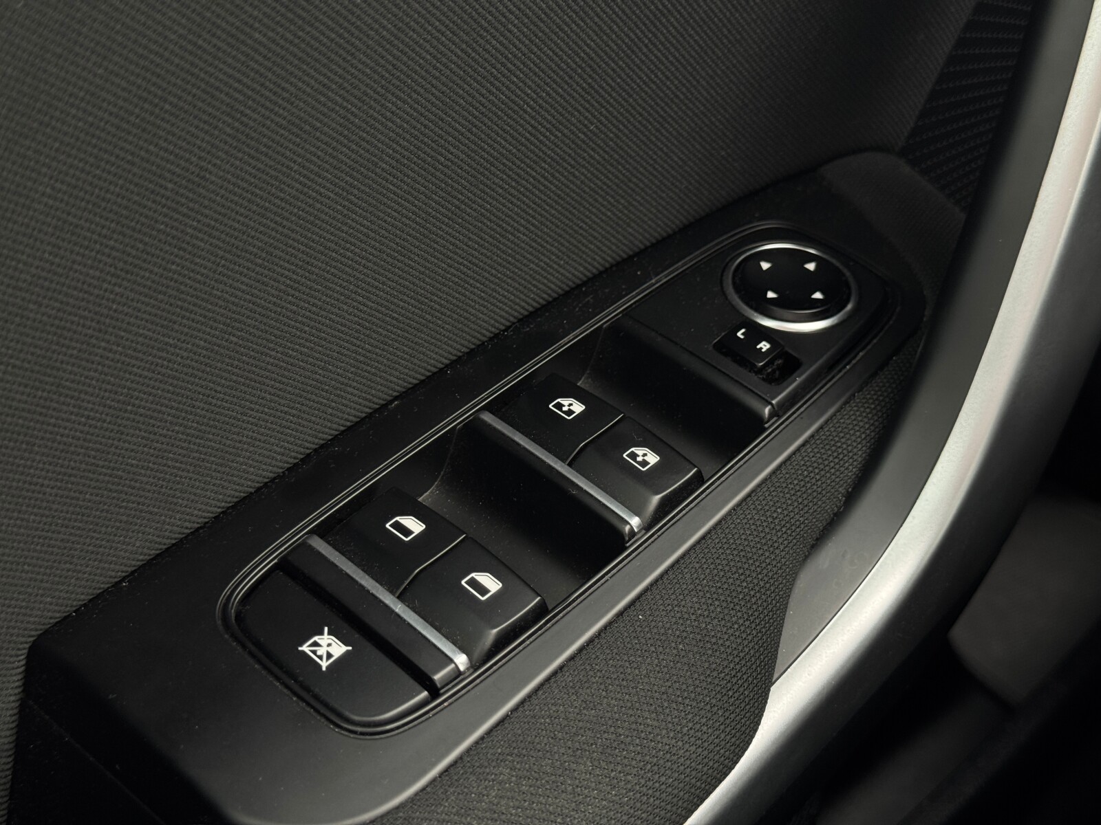 Kia XCeed - zdjęcie 32