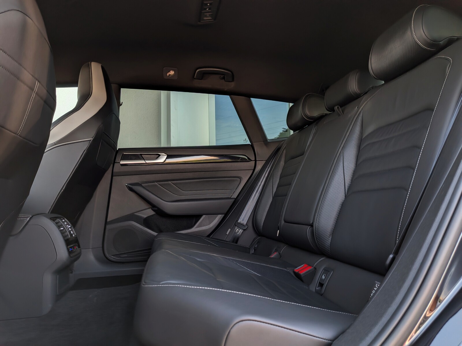 Volkswagen Arteon Shooting Brake - zdjęcie 12