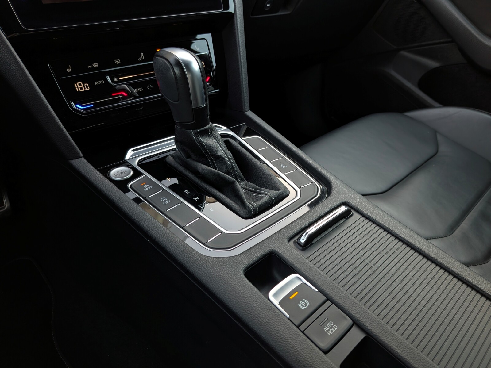 Volkswagen Arteon Shooting Brake - zdjęcie 35
