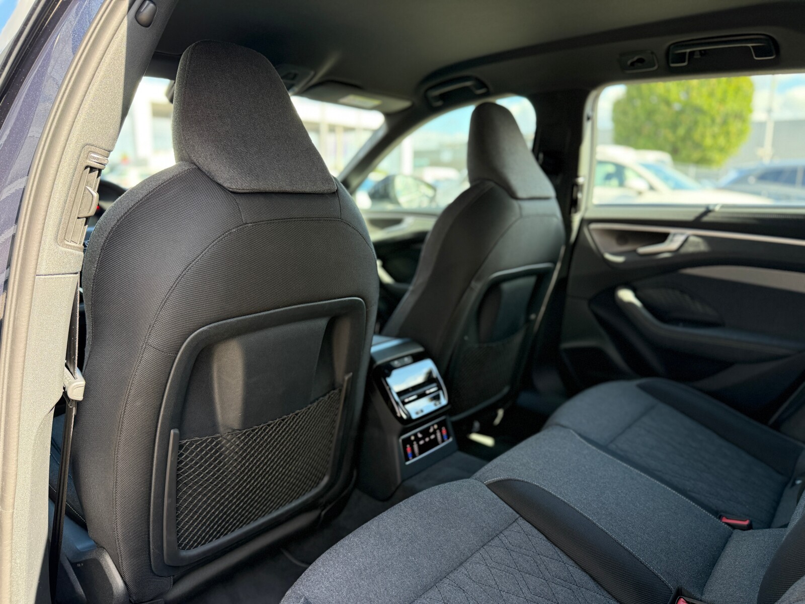 Audi A6 Avant e-hybrid - zdjęcie 12