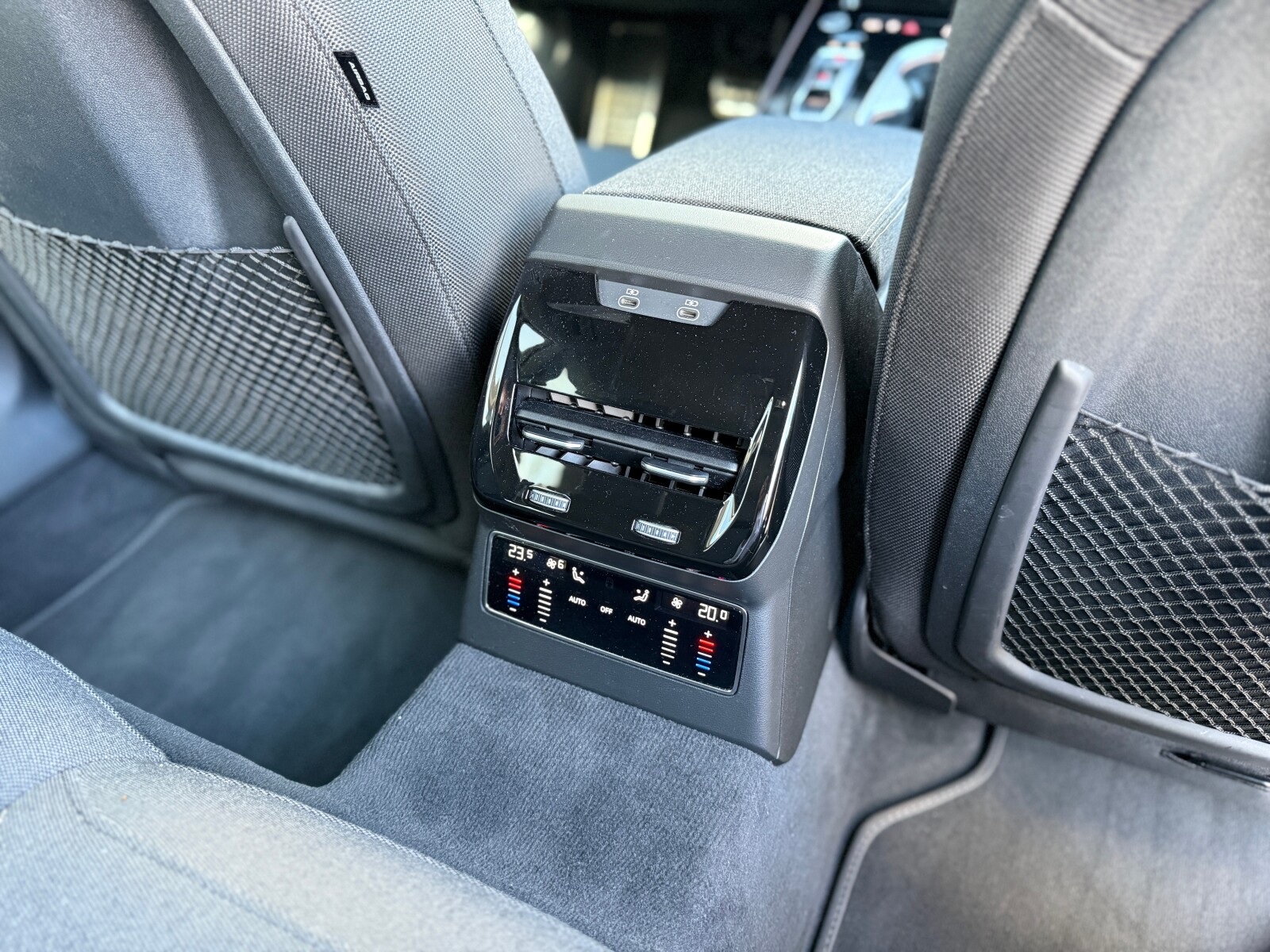 Audi A6 Avant e-hybrid - zdjęcie 10