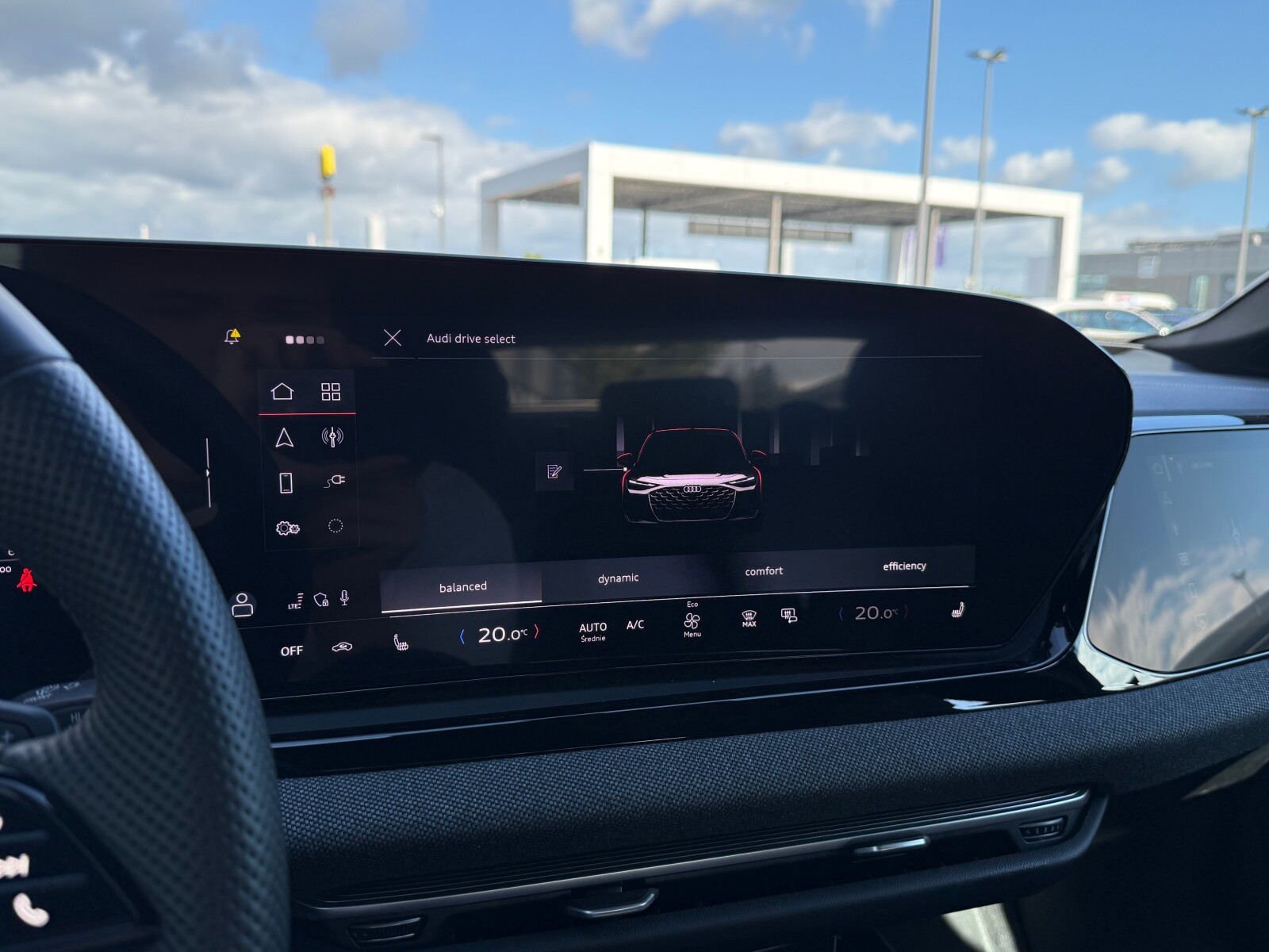 Audi A6 Avant e-hybrid - zdjęcie 35