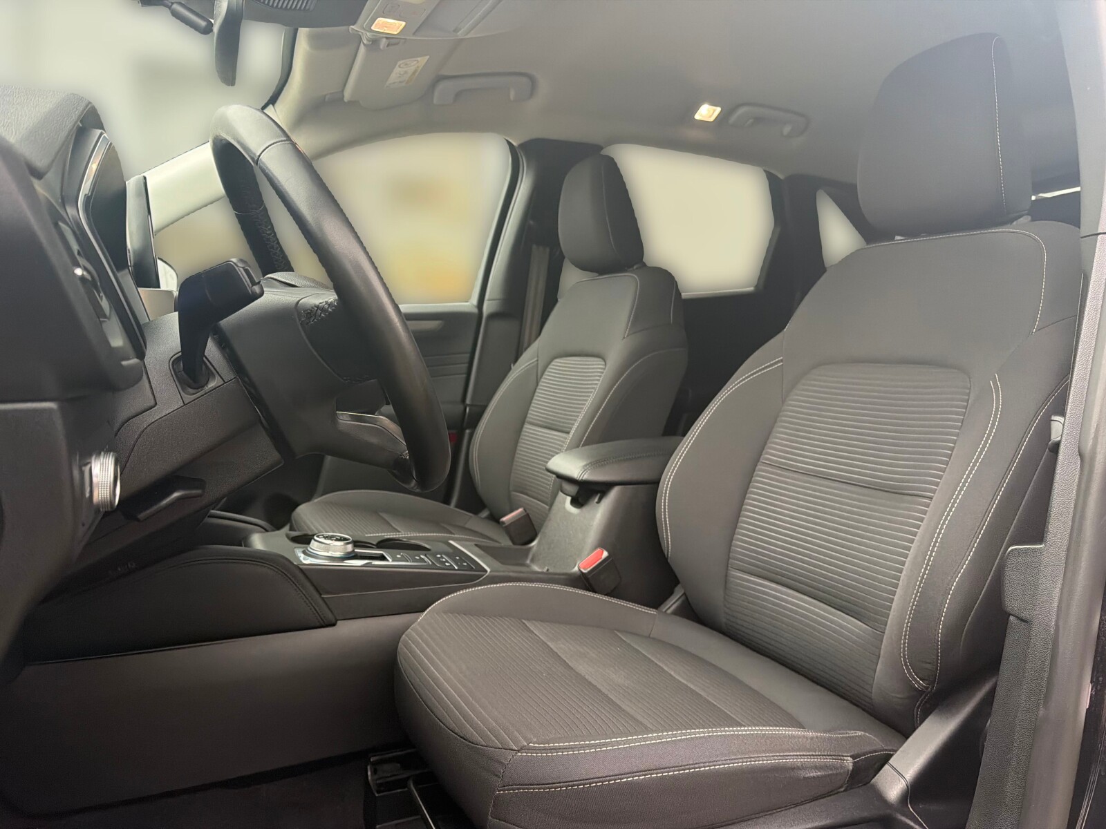 Ford Kuga - zdjęcie 10
