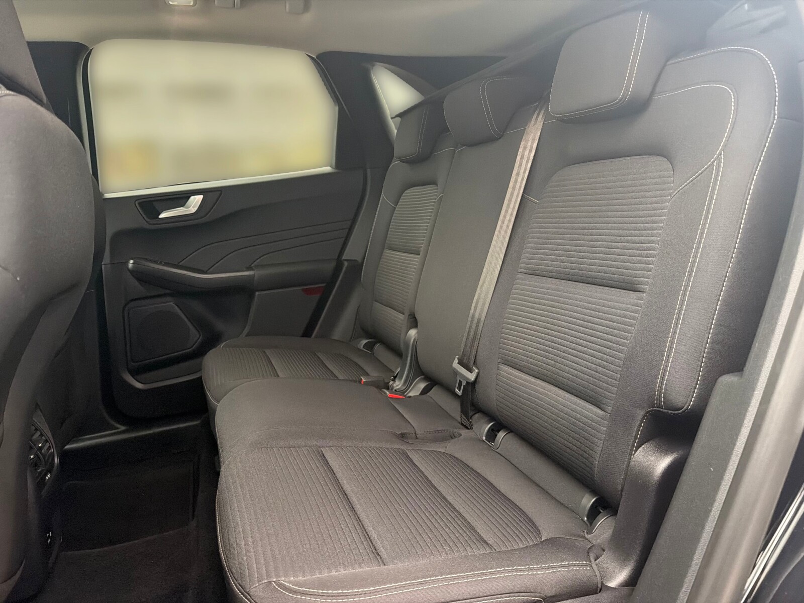 Ford Kuga - zdjęcie 12