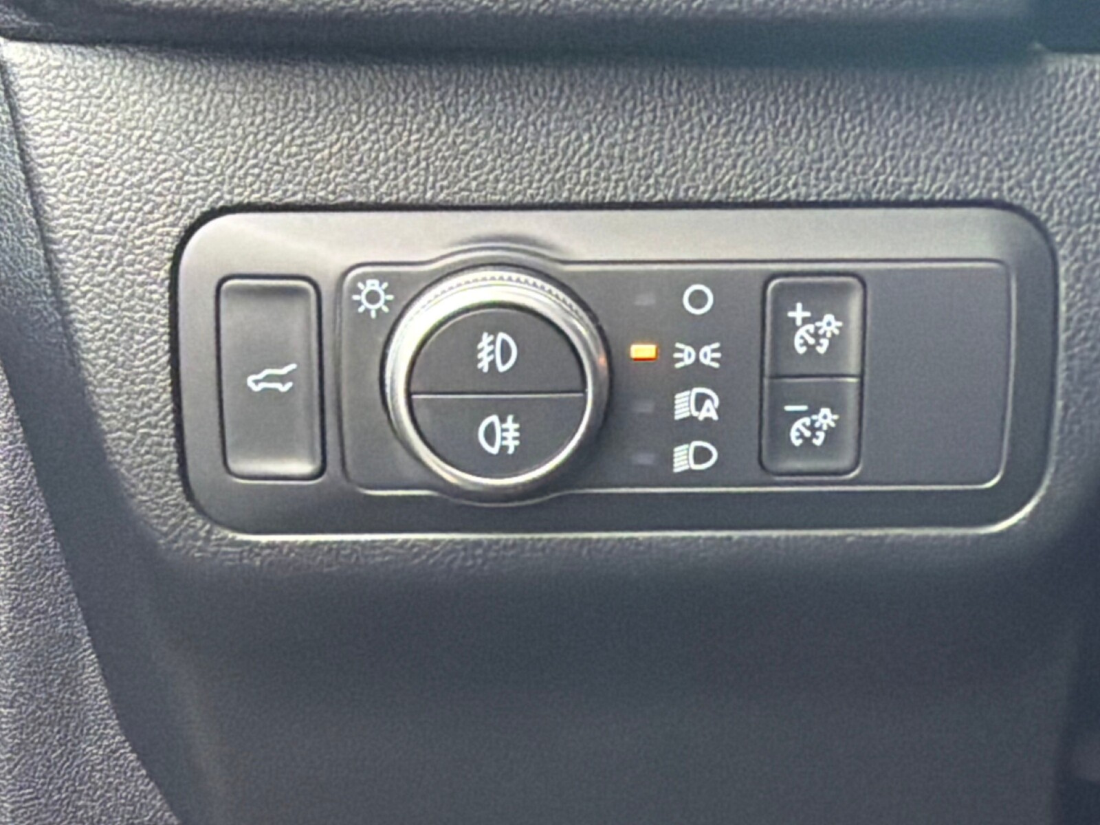 Ford Kuga - zdjęcie 21