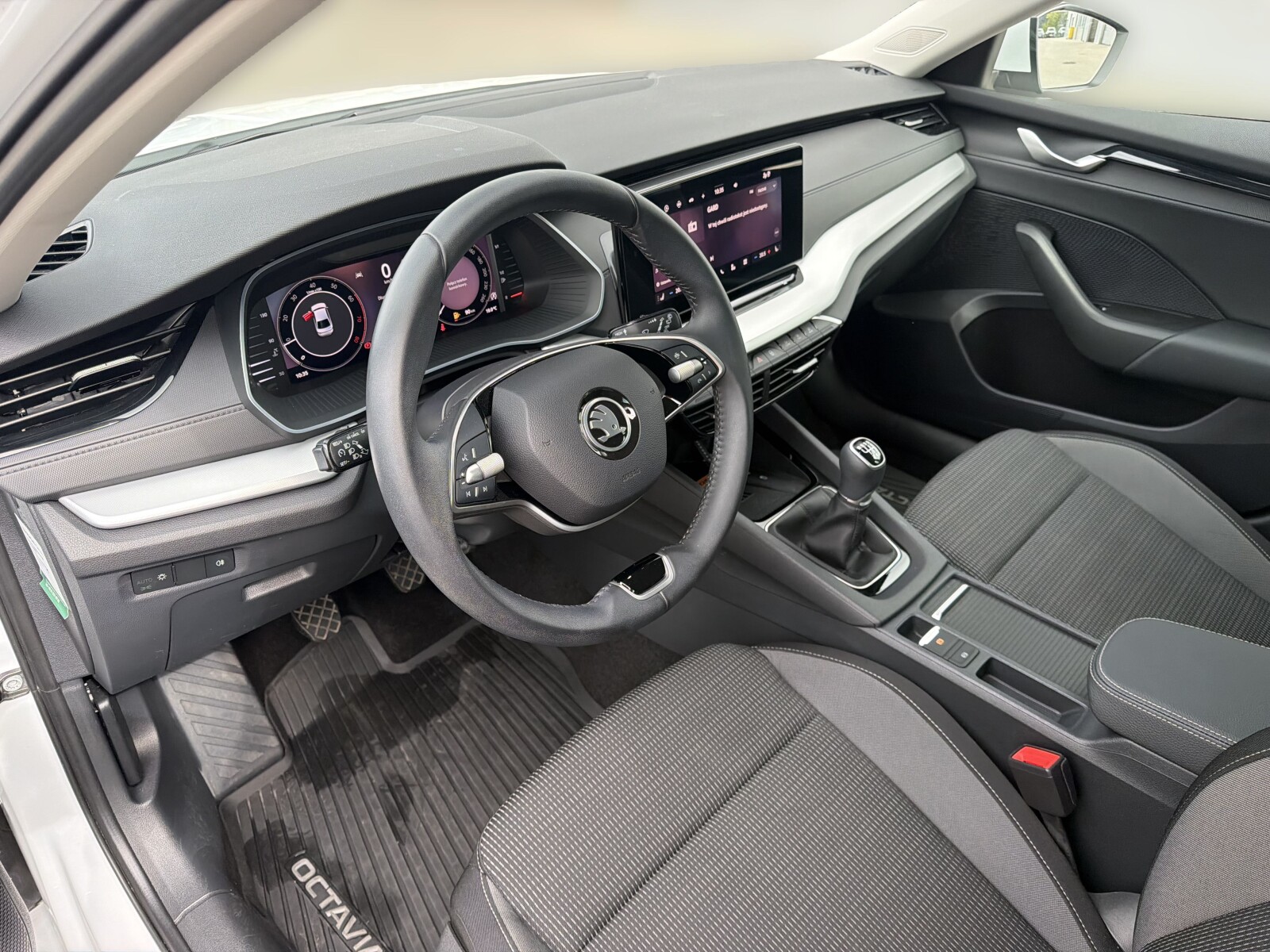 Škoda Octavia - zdjęcie 9