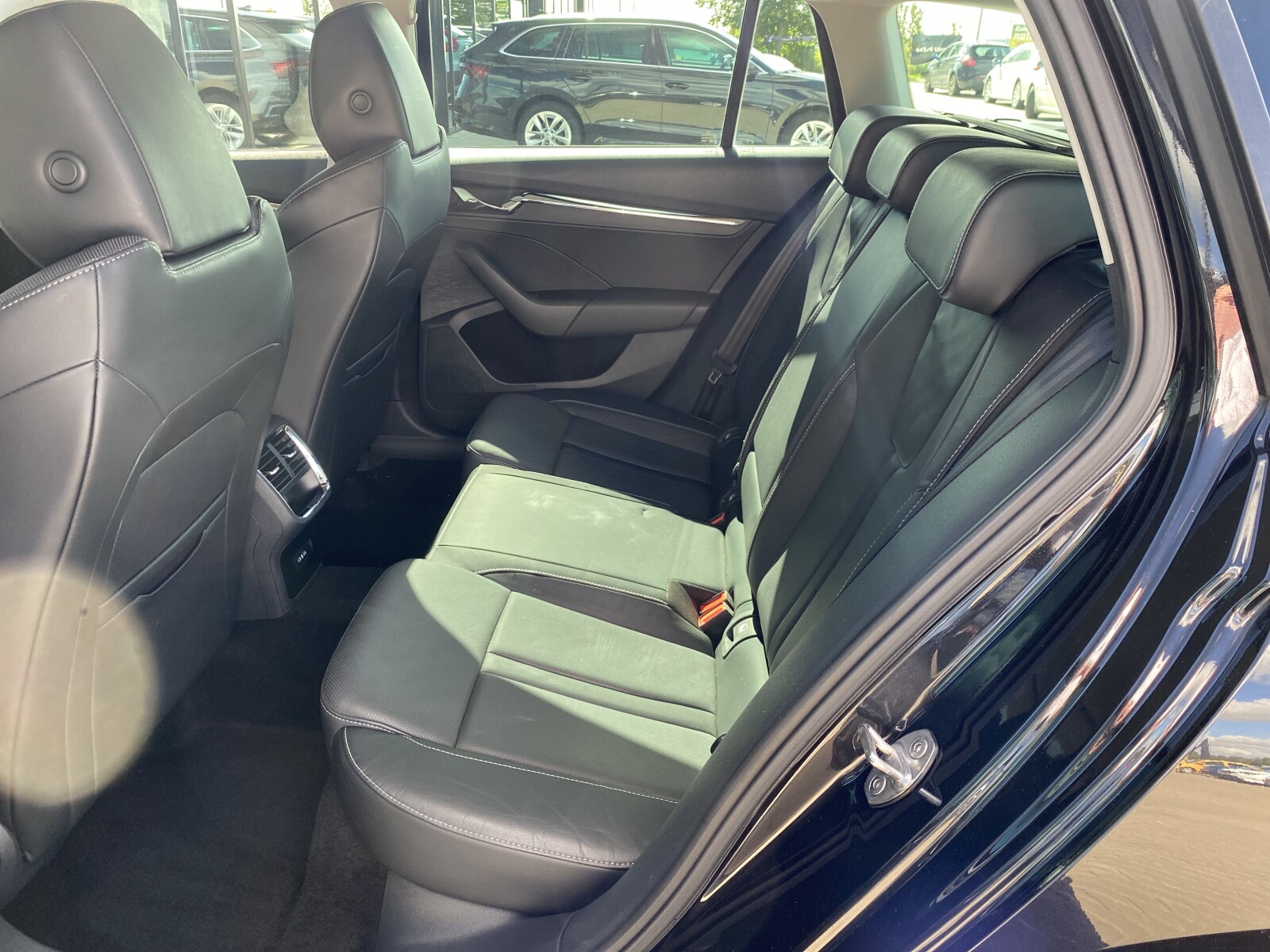 Škoda Octavia Combi - zdjęcie 10