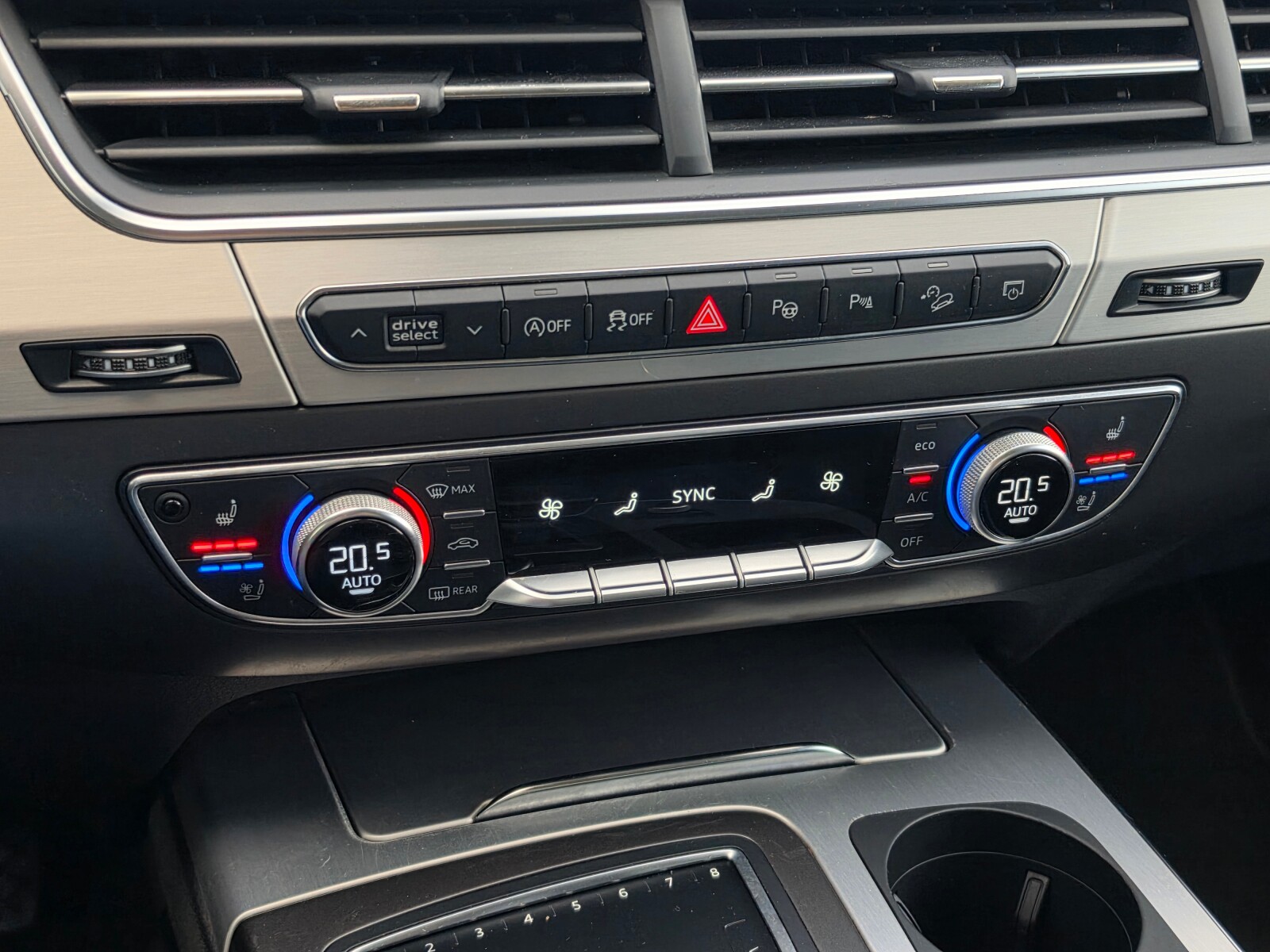 Audi Q7 - zdjęcie 39