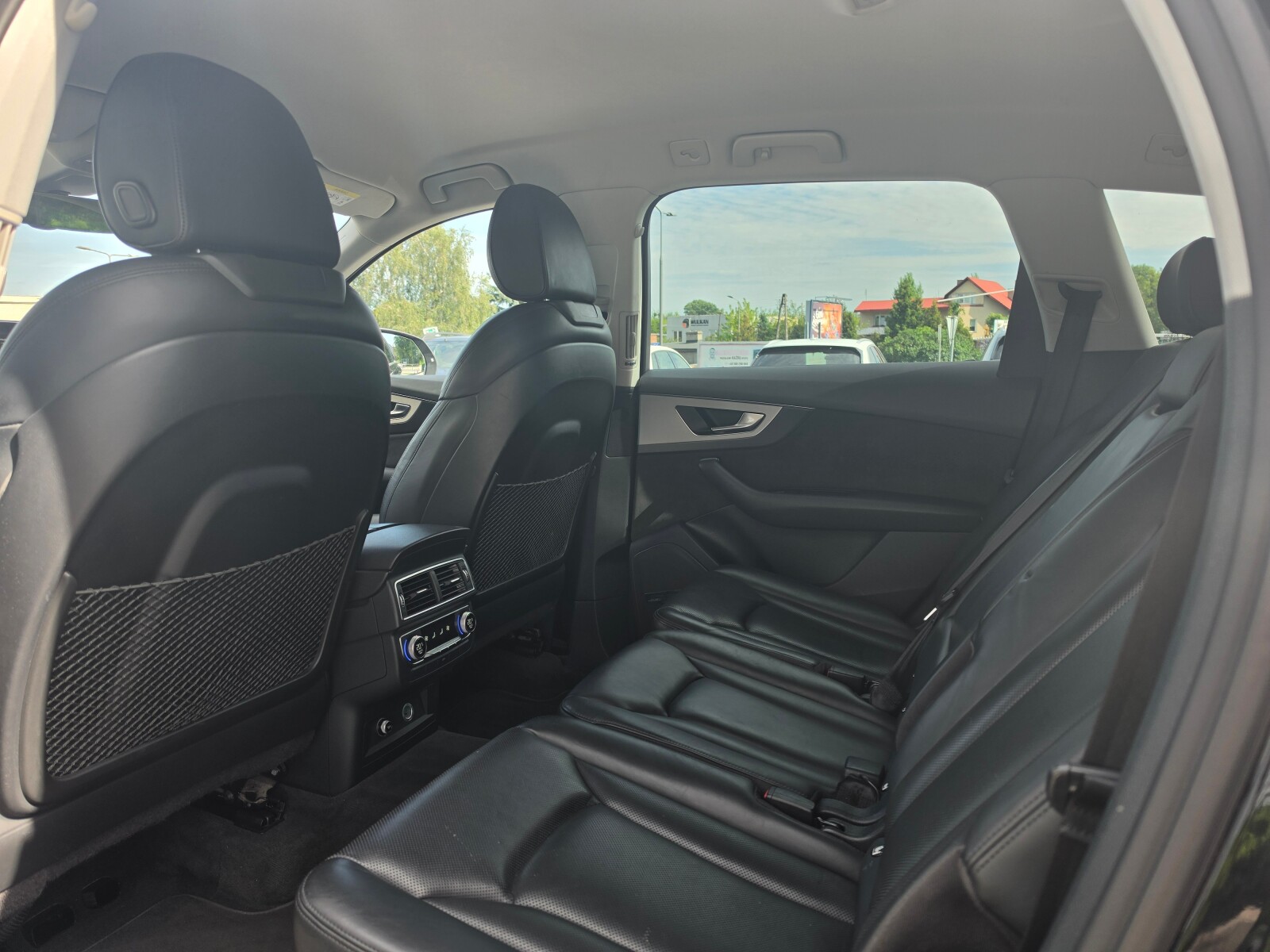 Audi Q7 - zdjęcie 12