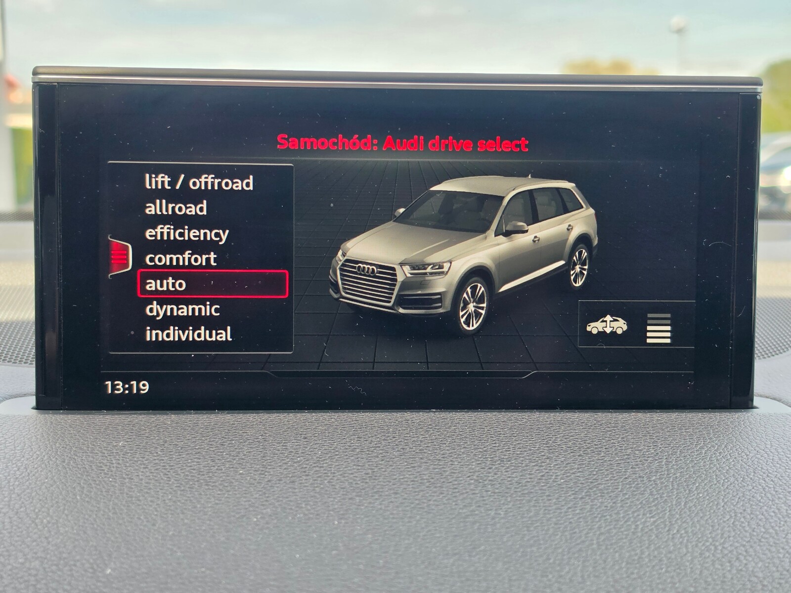 Audi Q7 - zdjęcie 32