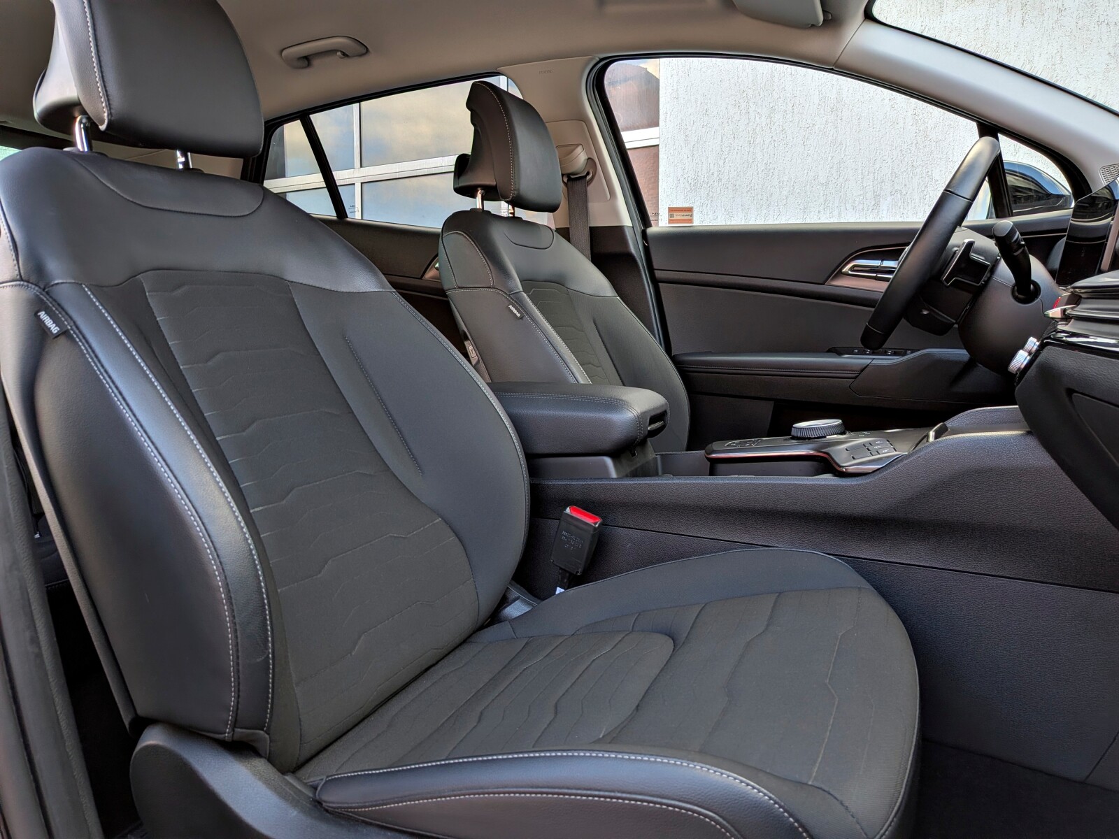 Kia Sportage - zdjęcie 11