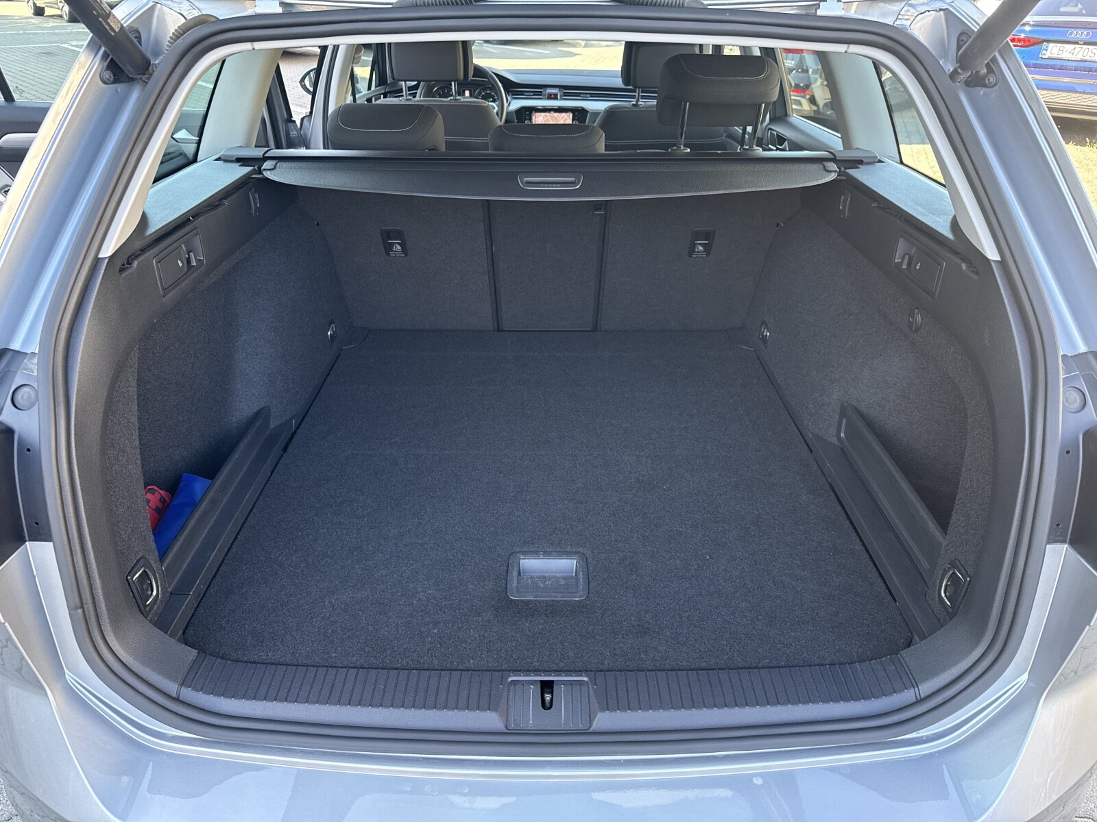 Volkswagen Passat Variant - zdjęcie 31