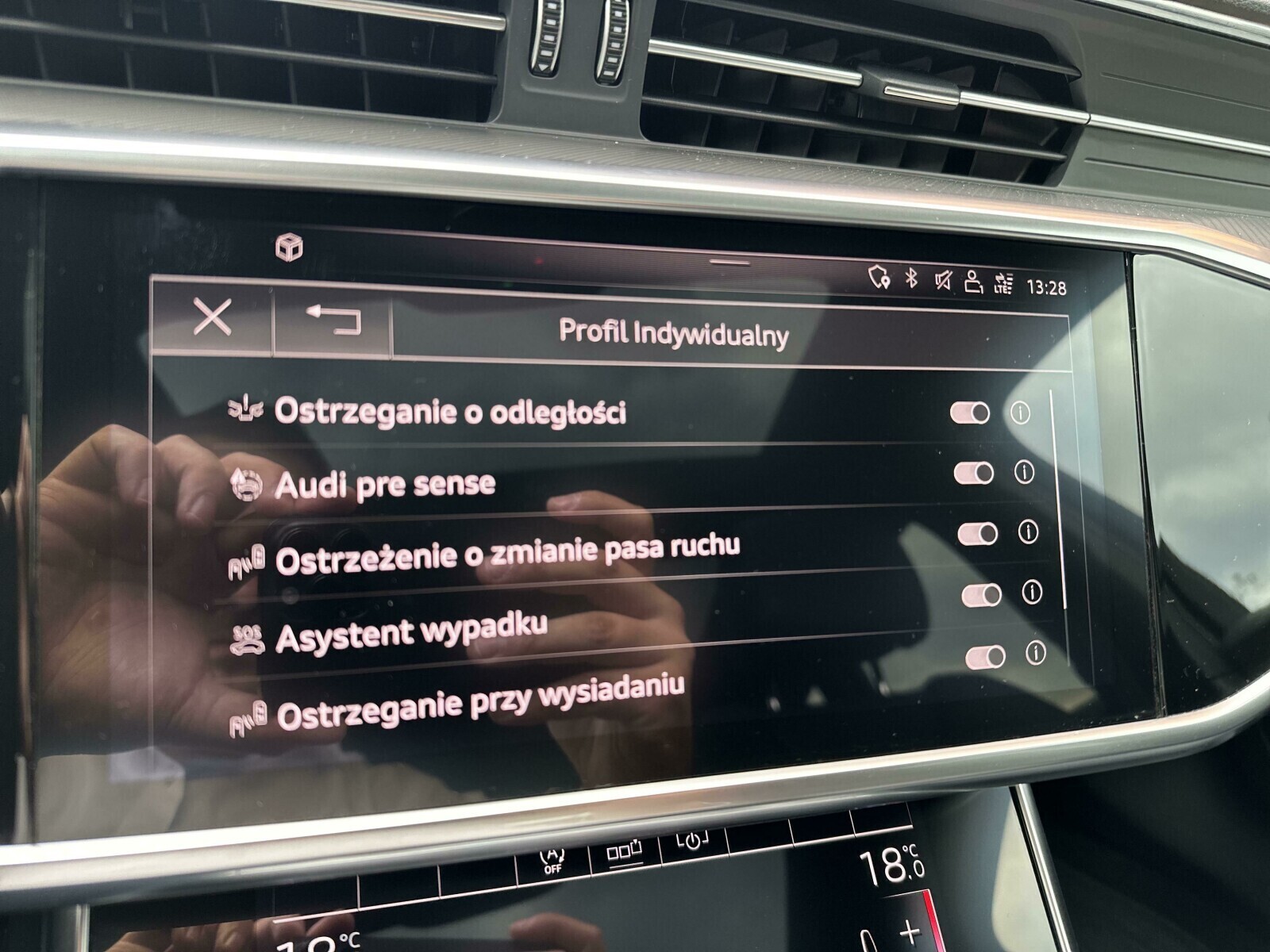 Audi A6 Avant - zdjęcie 29