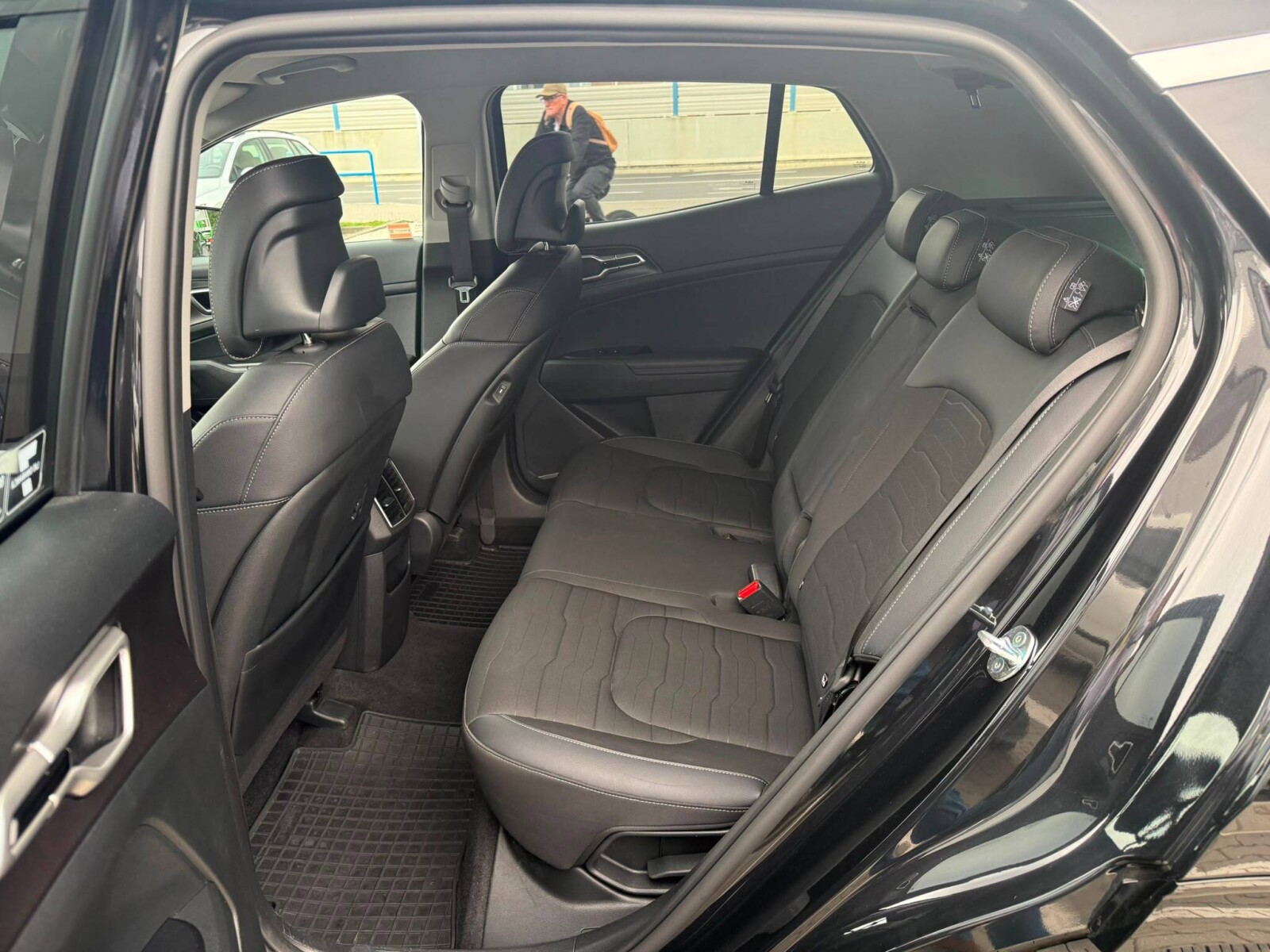 Kia Sportage - zdjęcie 13