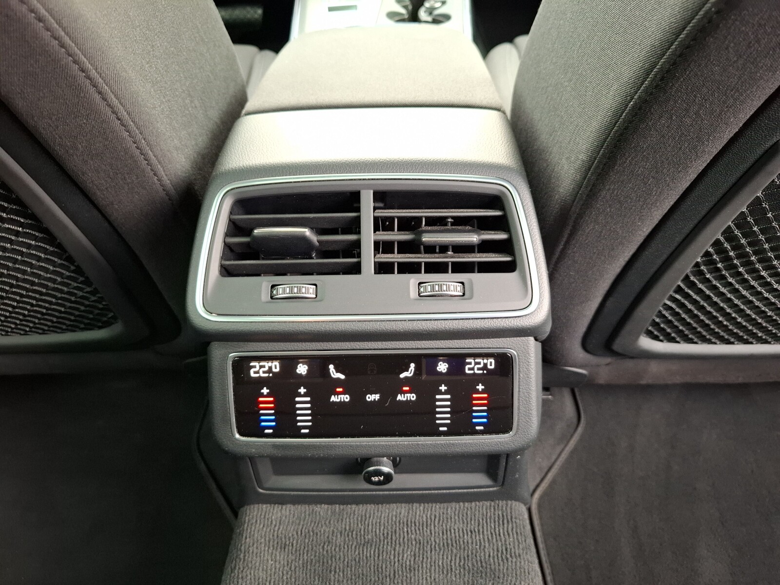 Audi A6 Avant - zdjęcie 23